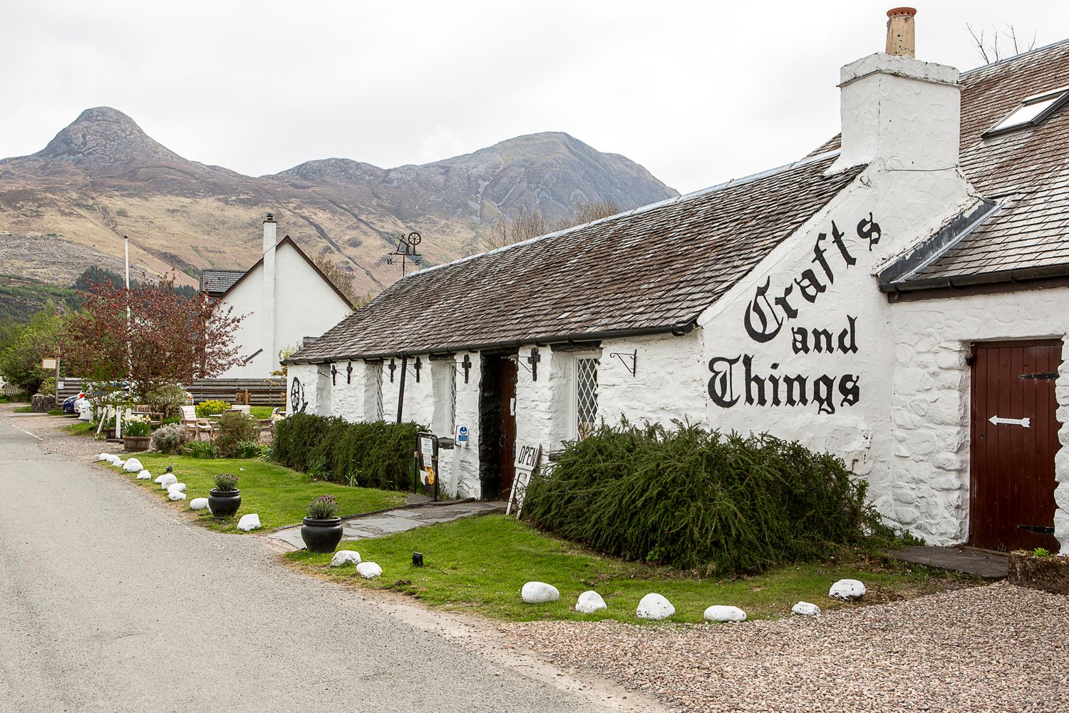 Crafts & Things Tigh A Phuirt, Glencoe, Ballachulish, Highland, PH49 4HN