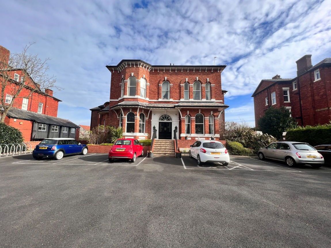 Park Crescent, Southport