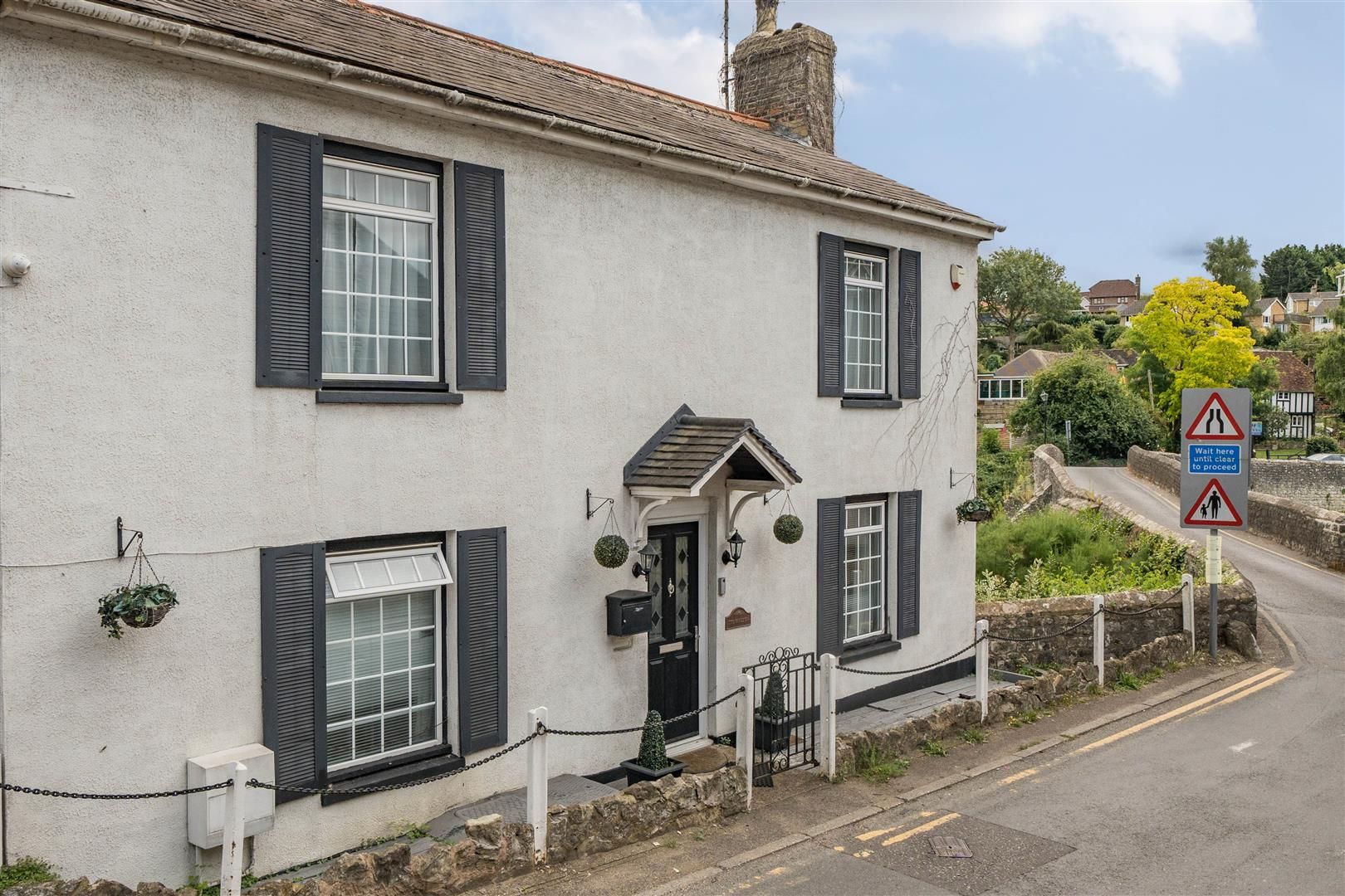 4 bed detached house for sale in Farleigh Bridge, East Farleigh, Maidstone Simon Miller & Company