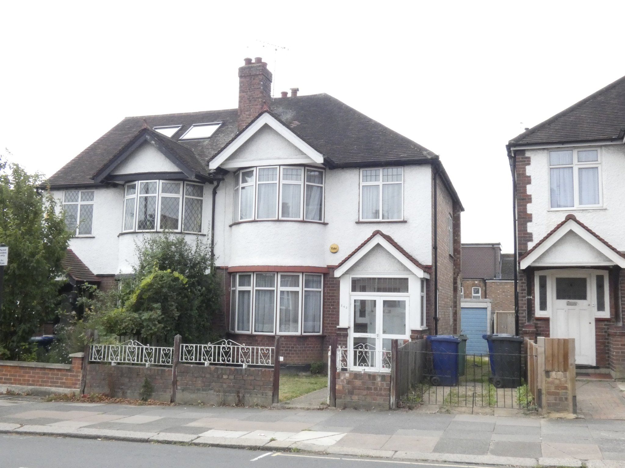 Greenford Avenue, Hanwell, LONDON, W7 3AA