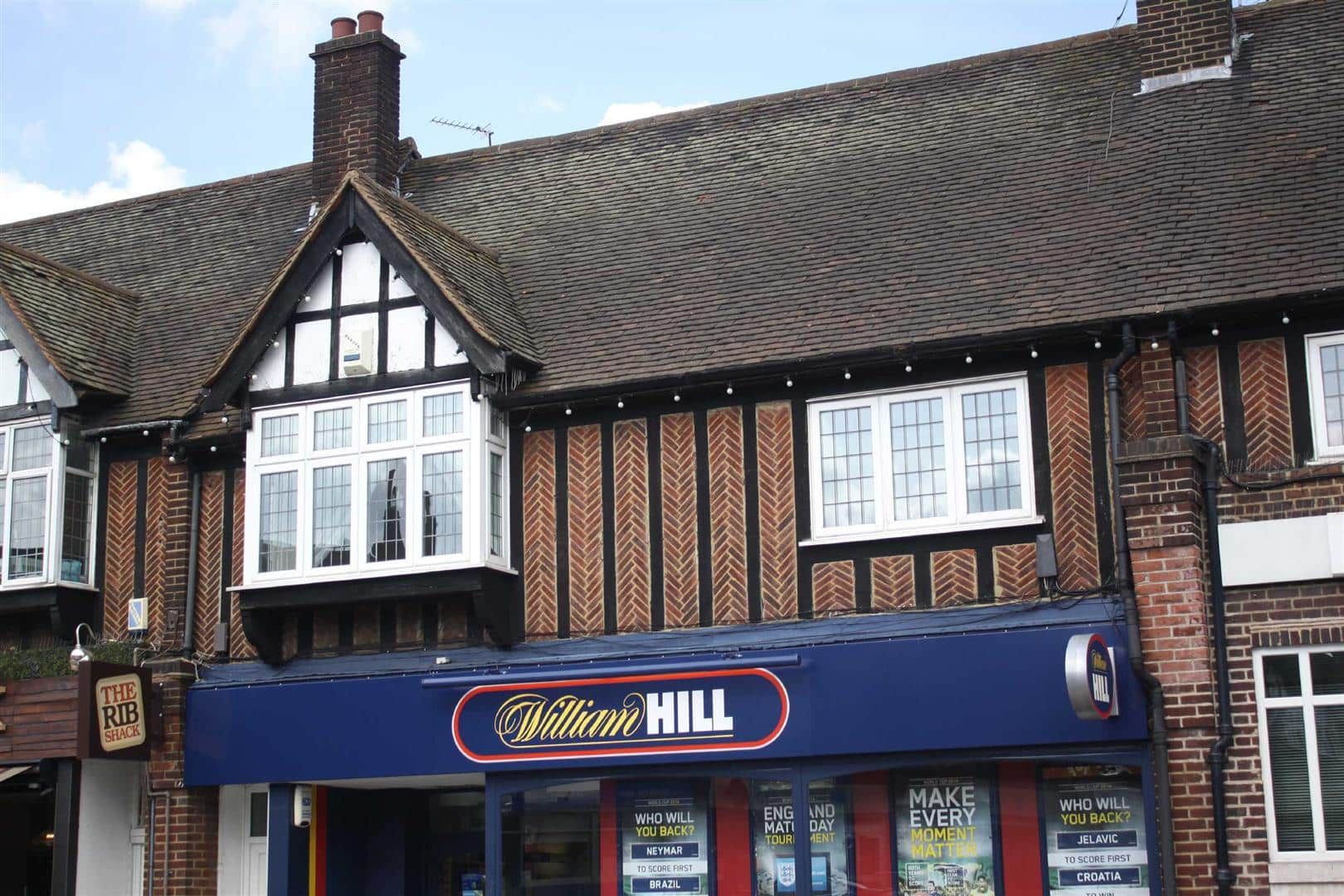 Station Square, Petts Wood, Kent, BR5 1LY