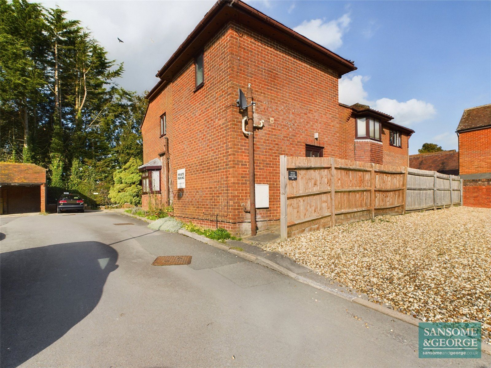 Phoenix Court, Kingsclere, Newbury, Hampshire, RG20 5PH