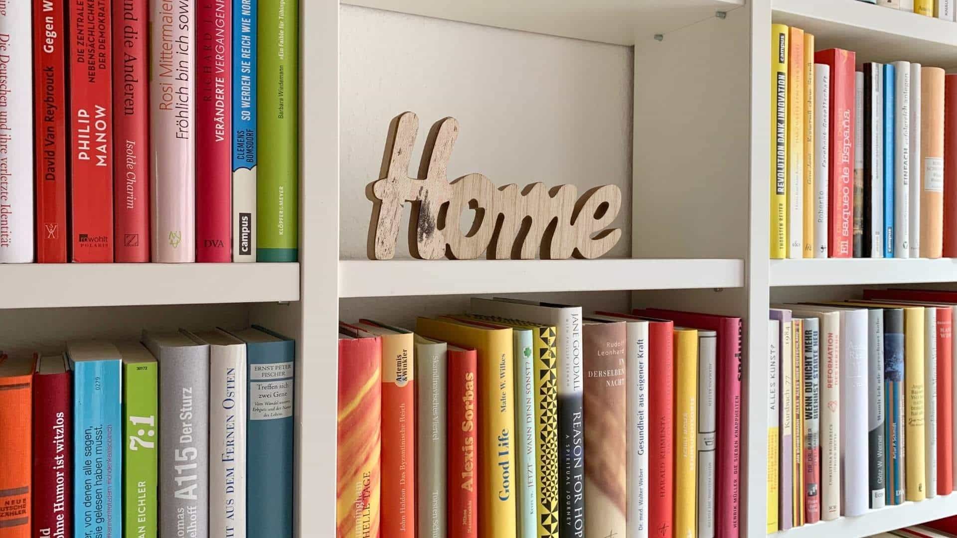How to style your home with books