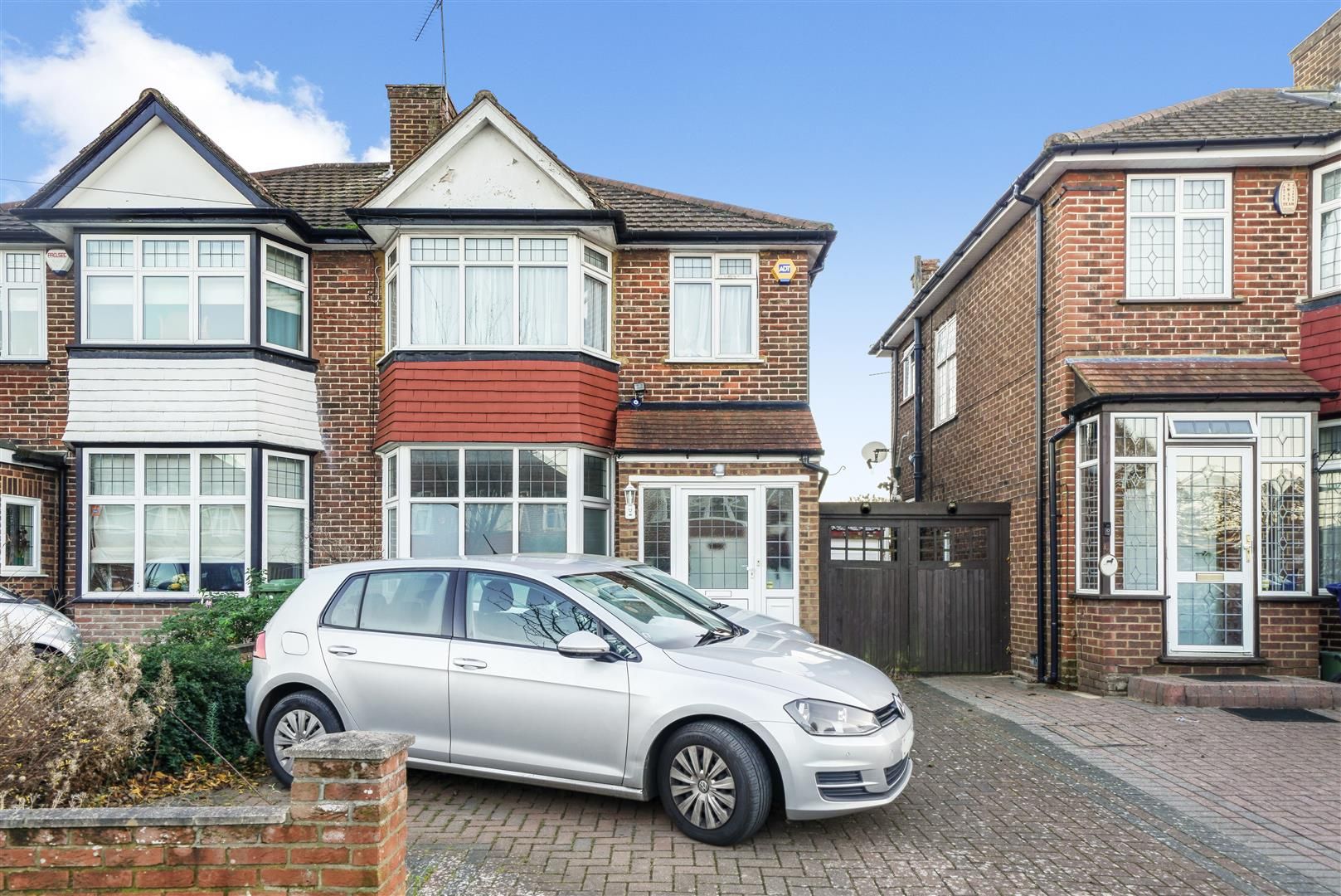 Oakwood Crescent, Greenford, UB6 0RQ