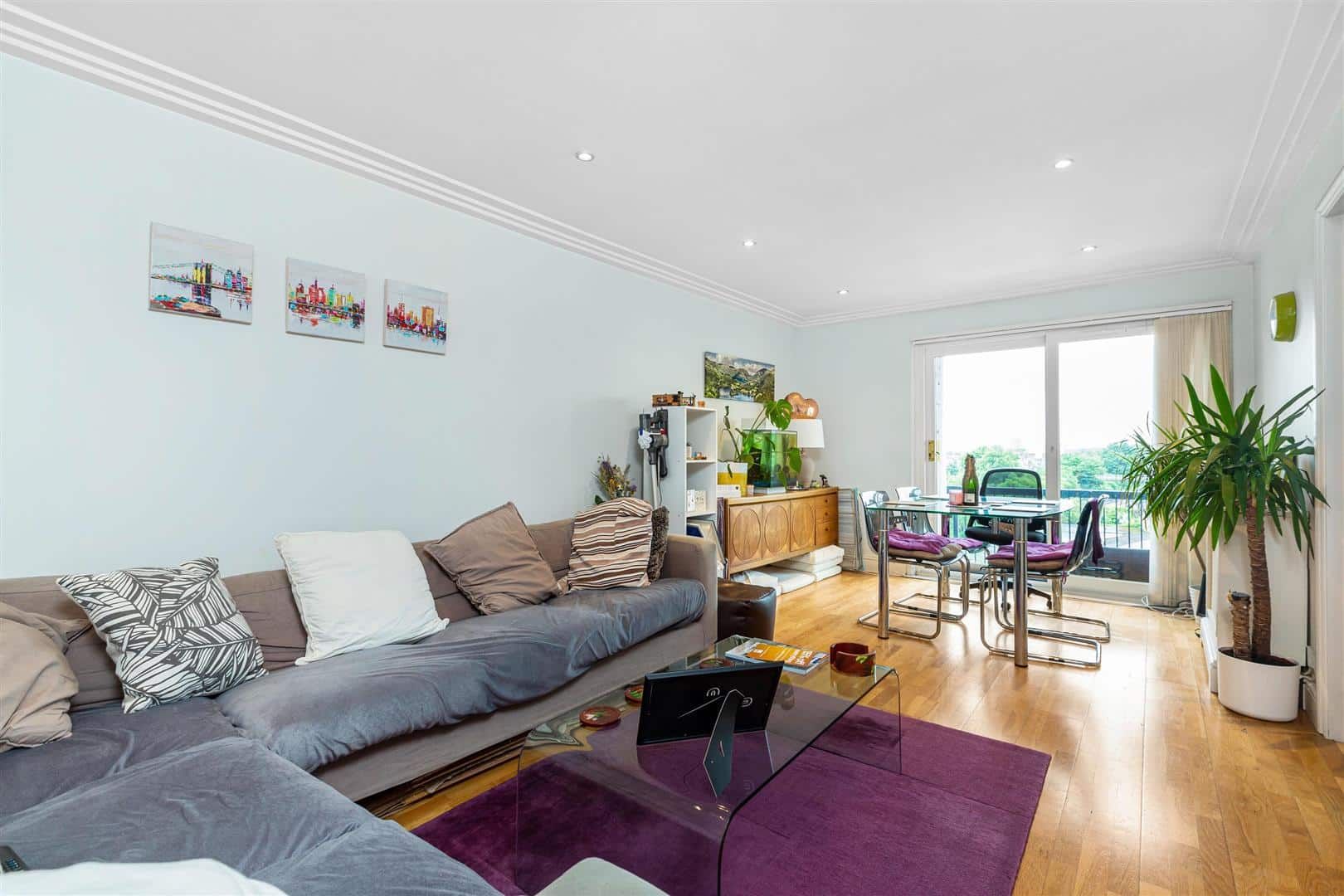 Warwick Drive, Putney, London, SW15 6LF