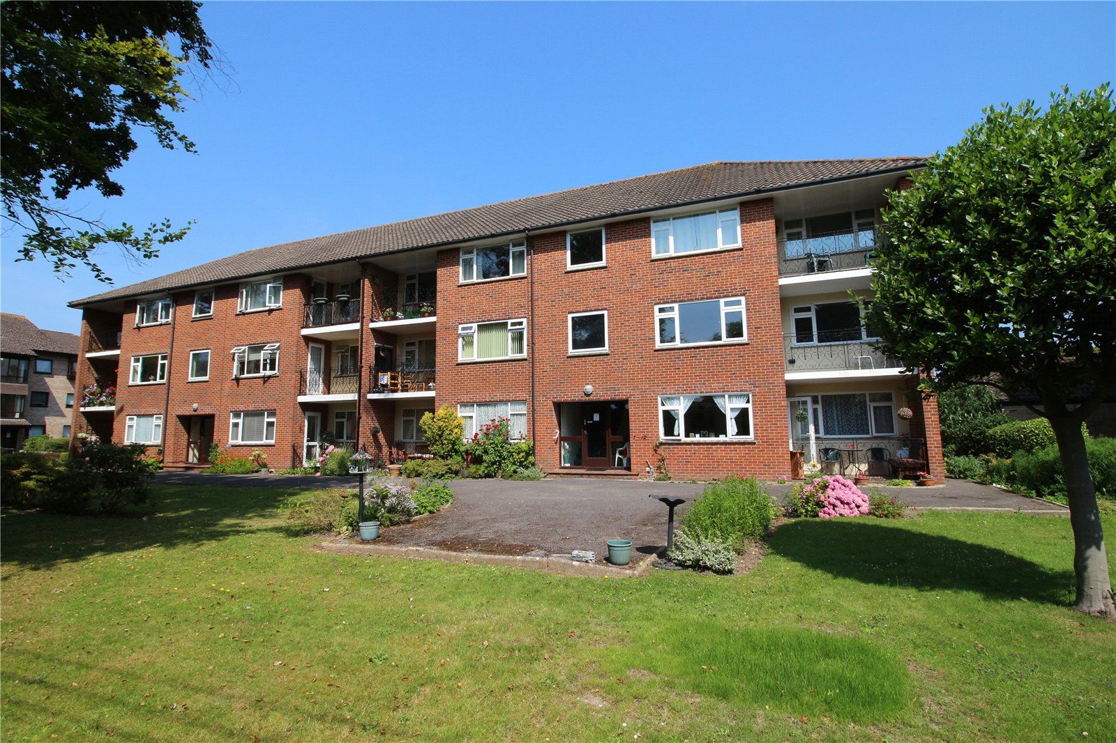 Spencer Court, Spencer Road, New Milton, Hampshire, BH25 6DD