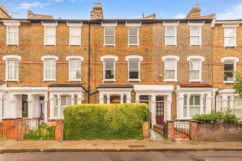 Plimsoll Road, London, N4 2EN