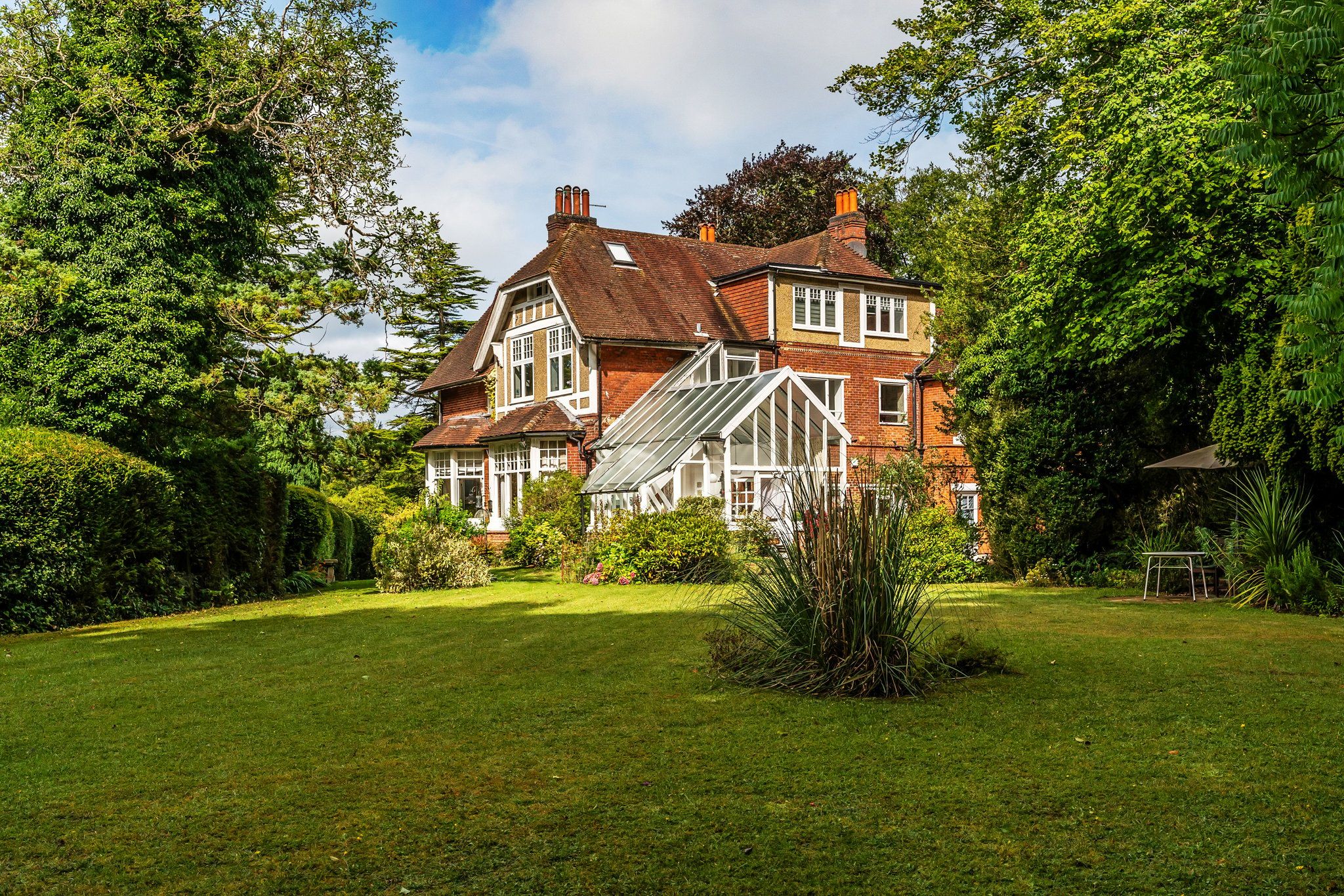 Park Ley Road, Woldingham, Caterham, Surrey, CR3 7LD