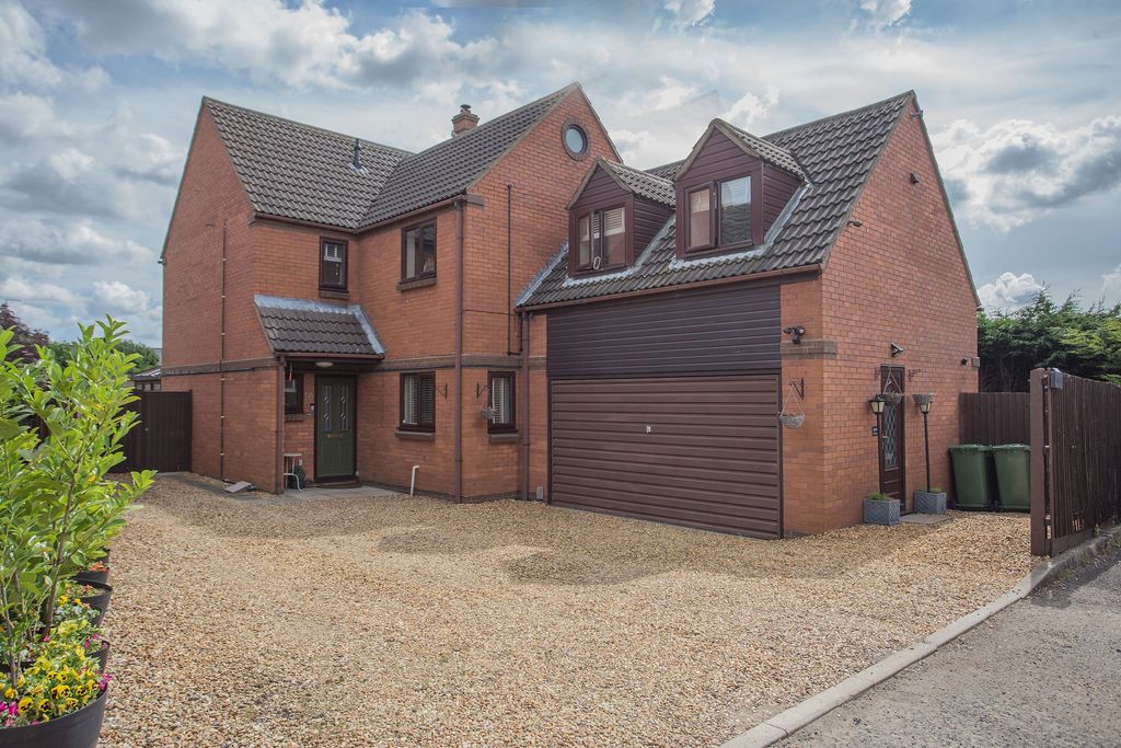 Abbott Way, Yaxley, Peterborough, Peterborough, PE7 3YF