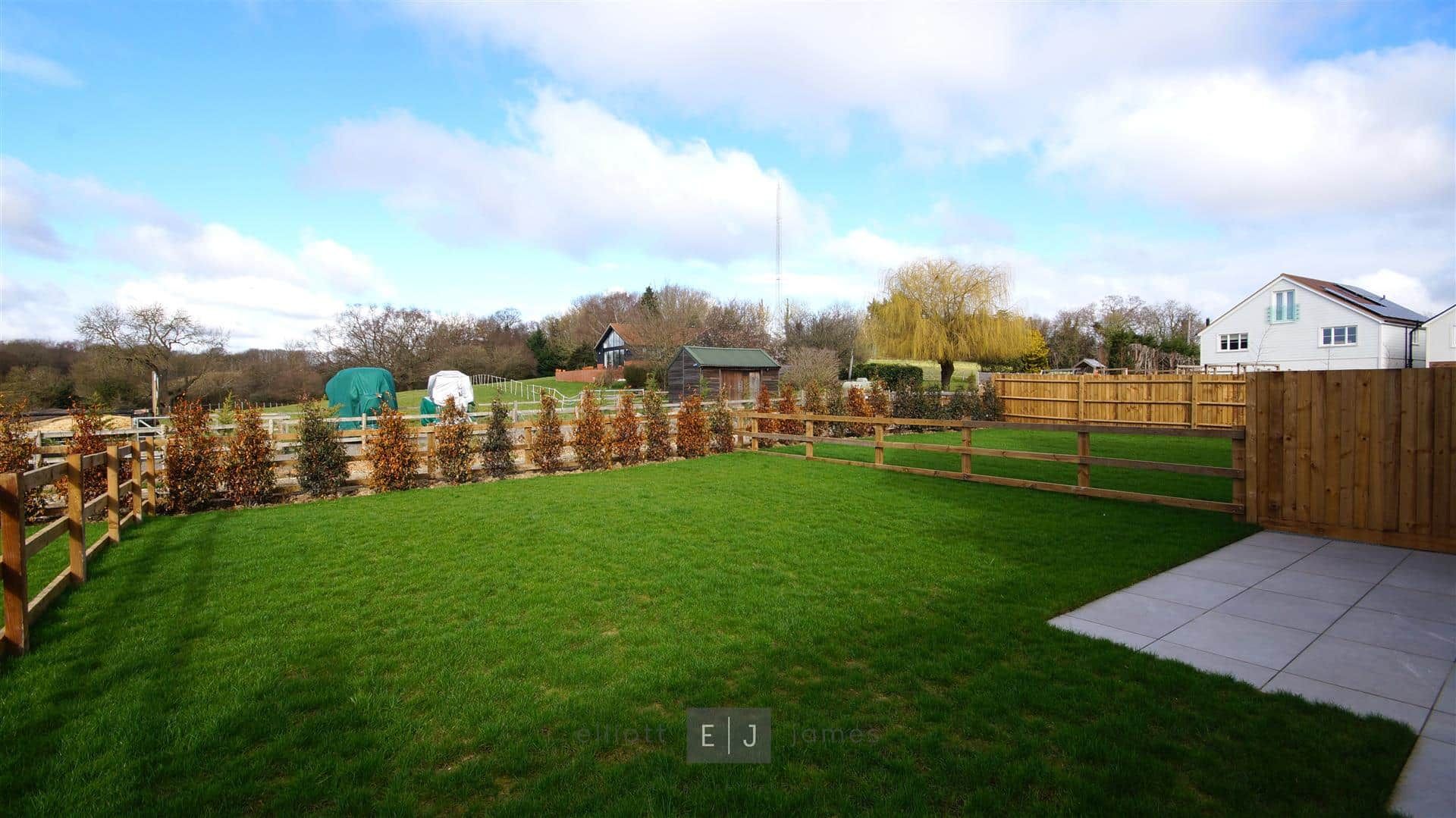 3 bed semidetached house for sale in Meadowcroft Gardens, High Beech