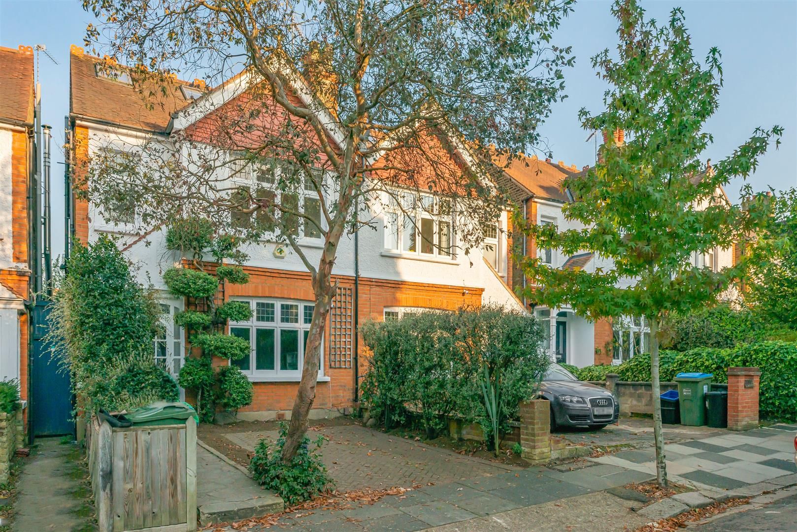 Deanhill Road, East Sheen, London, SW14 7DF