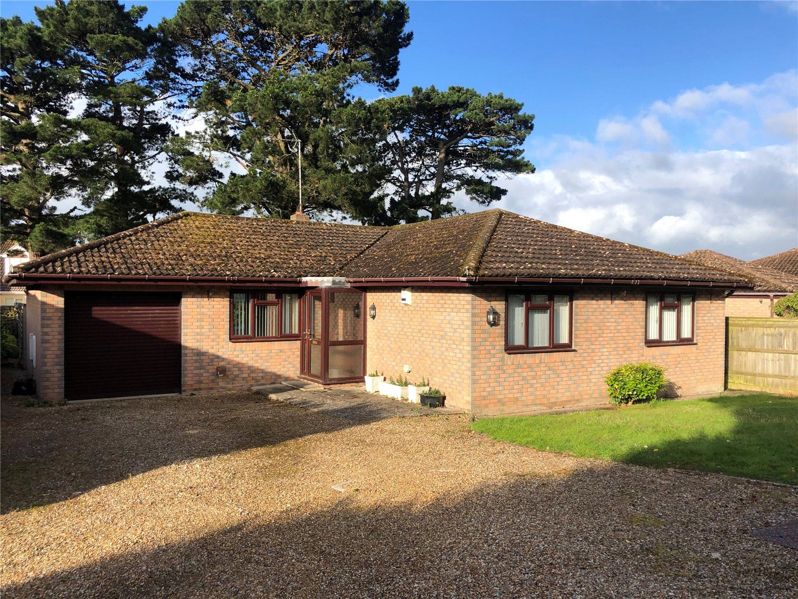 Edmunds Close, Barton On Sea, Hampshire, BH25 7EN