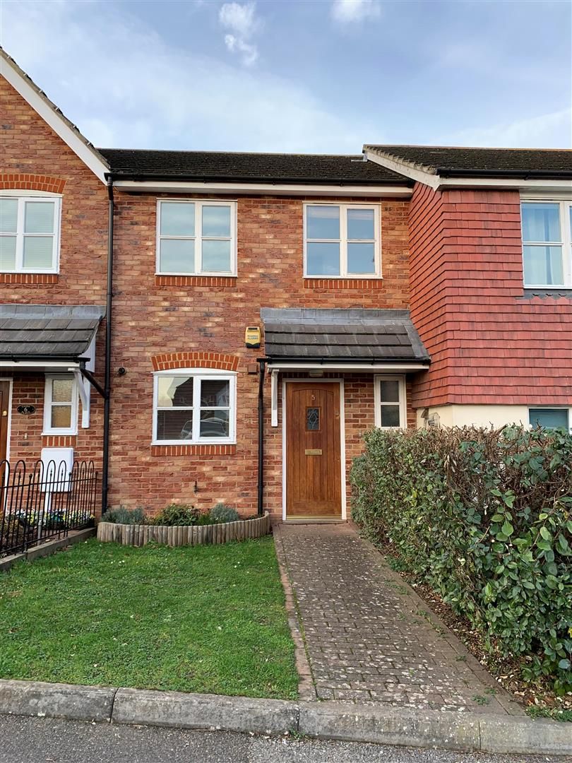 3 bed terraced house to rent in Cades Place, Barming, Kent Simon