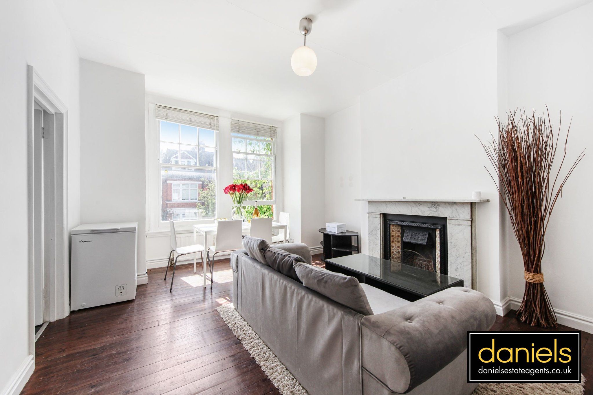 Dyne Road, Kilburn, London, NW6 7XG