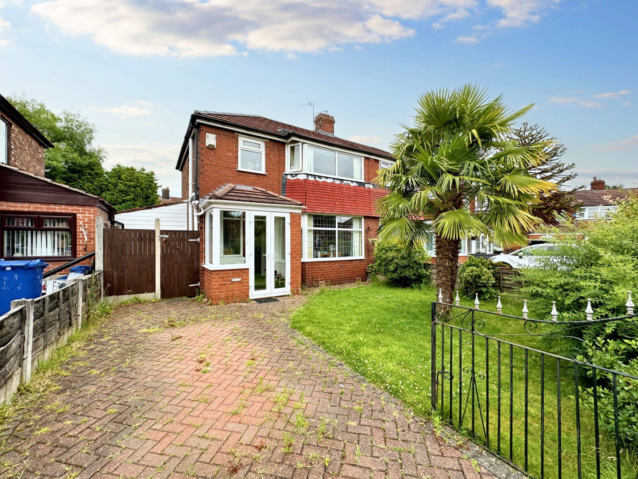 Windsor Avenue, Whitefield, M45