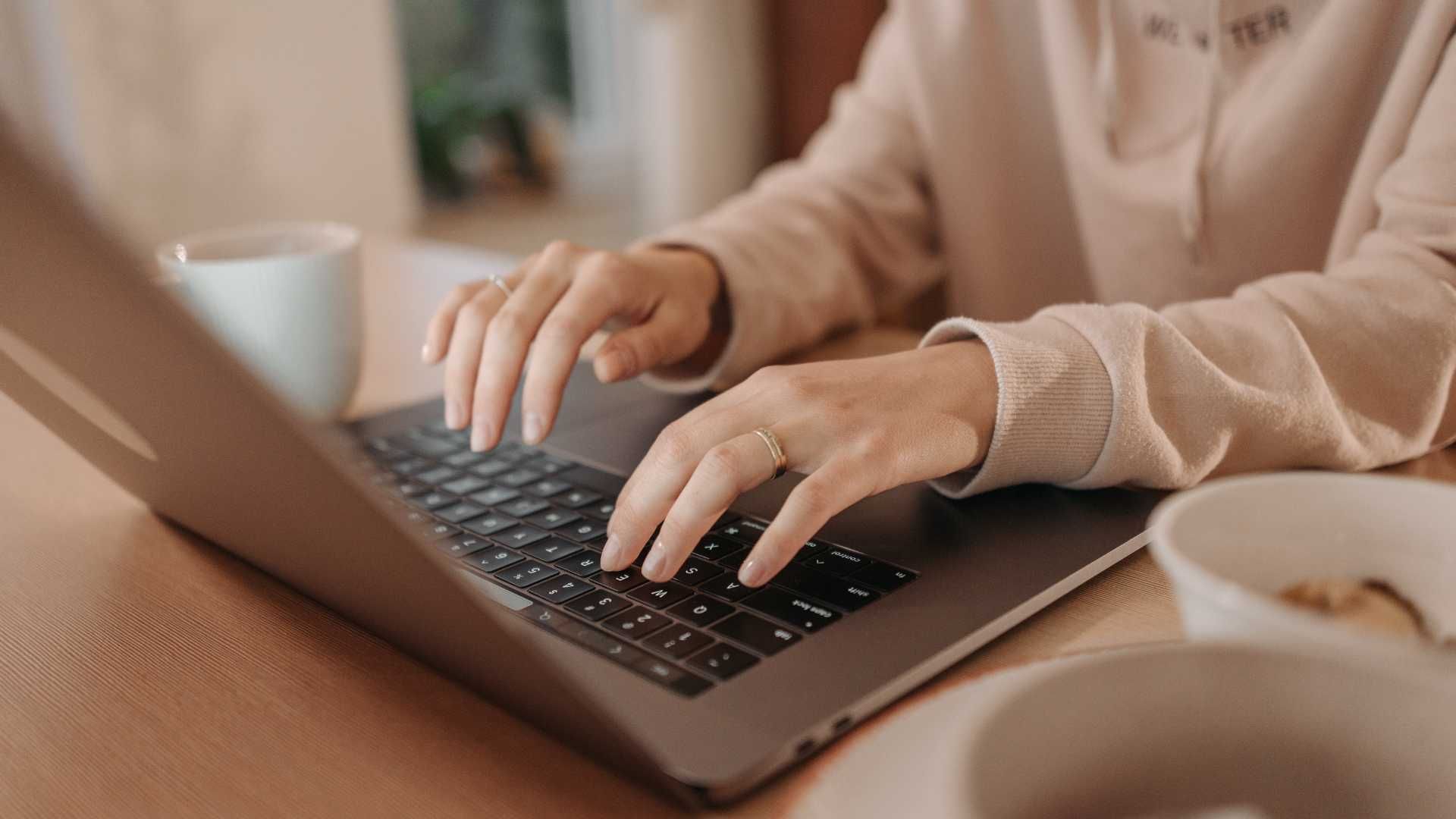 Turning browsers into buyers – make sure your online advert stands out