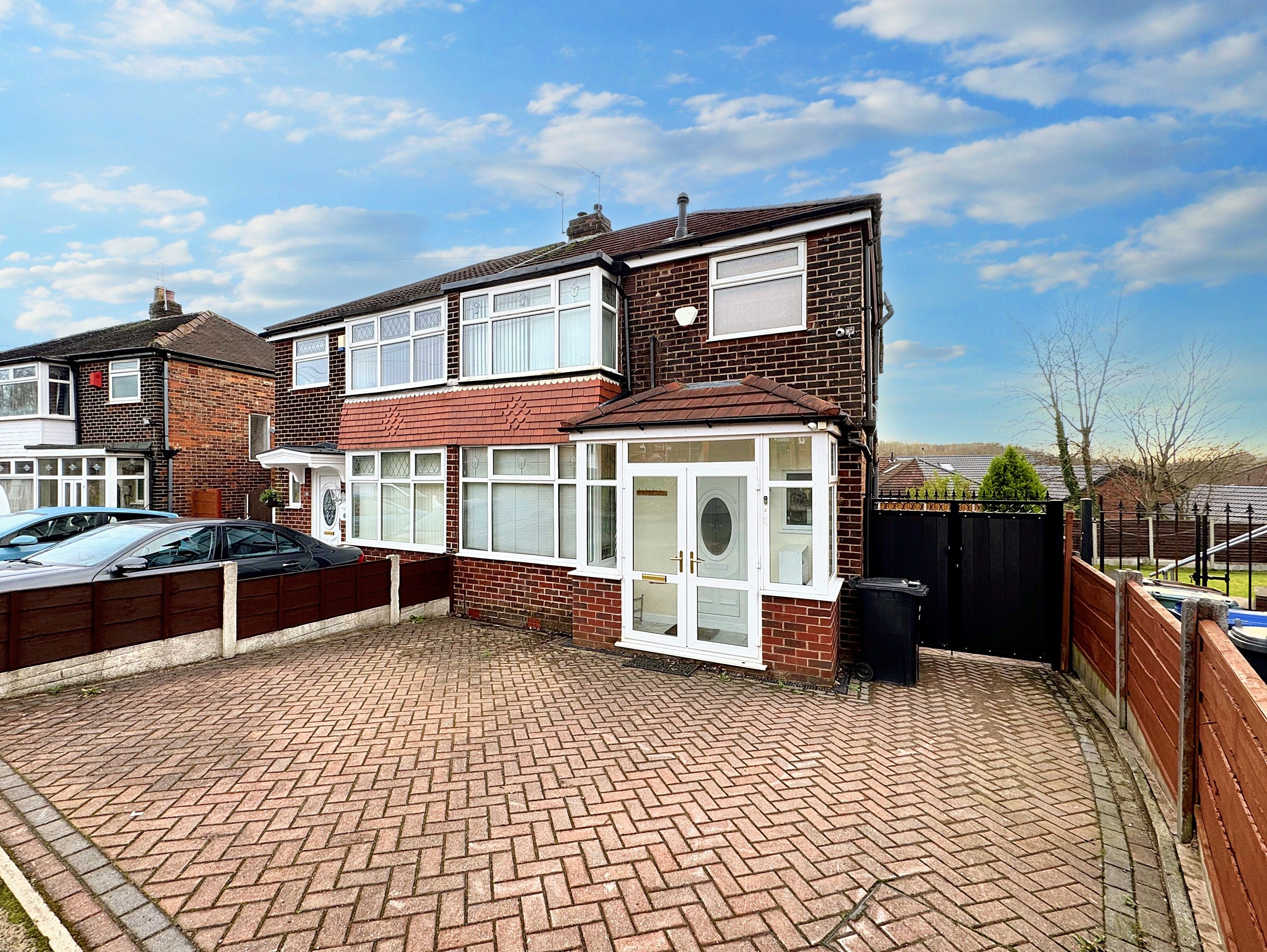 Edgeware Avenue, Prestwich, M25