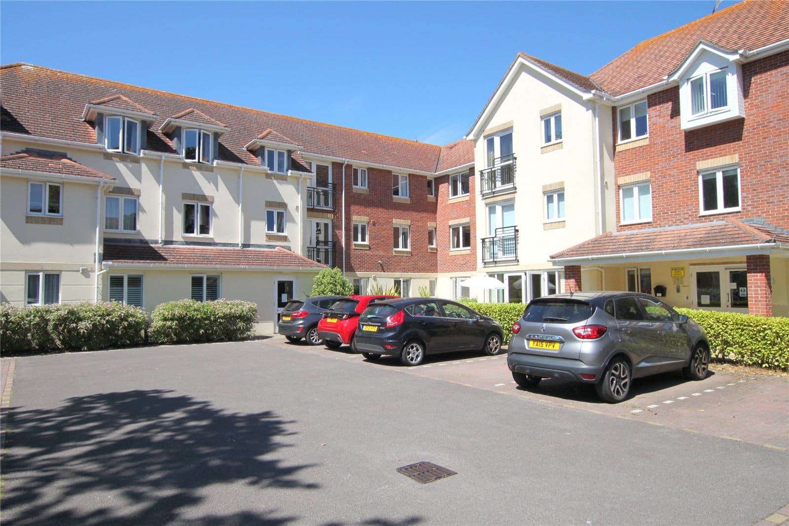 Montagu Road, Highcliffe, Christchurch, Dorset, BH23 5JT