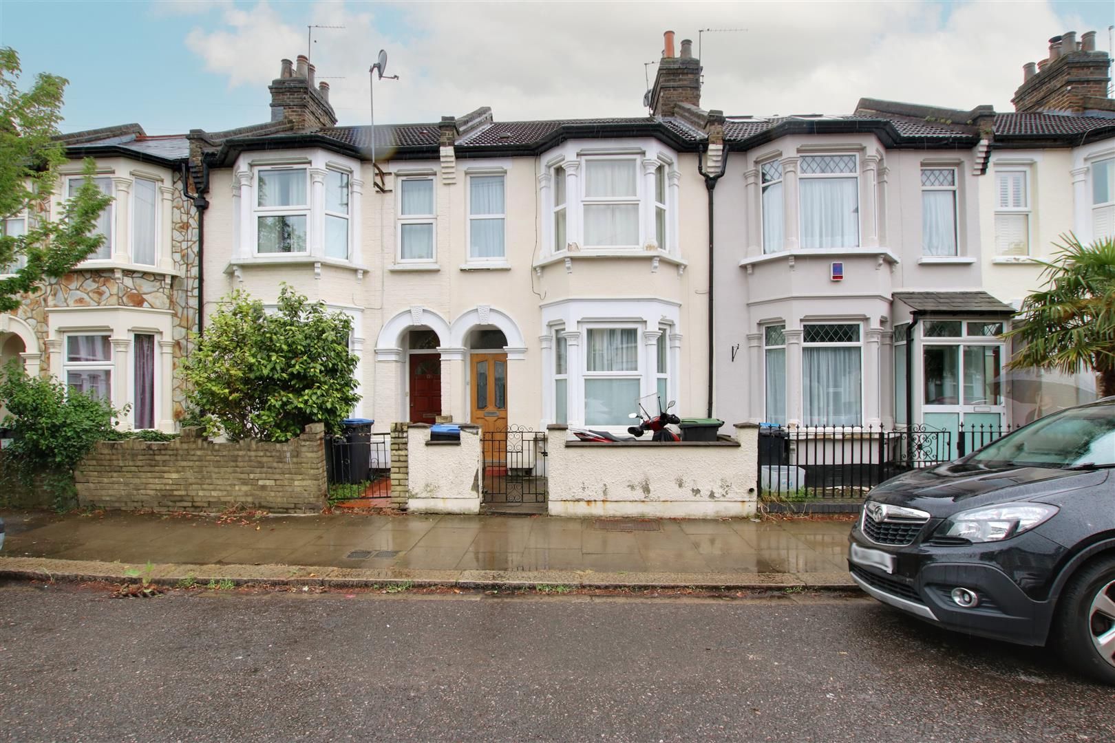 Fotheringham Road, Enfield, Enfield, Greater London, EN1 1QE