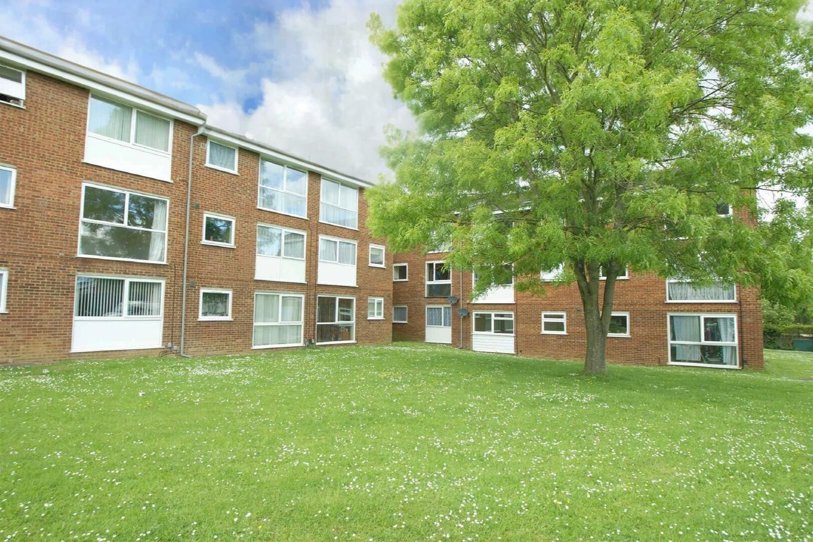 Roydon Court, Woodhall Farm, Hemel Hempstead, Herts, HP2 7PA