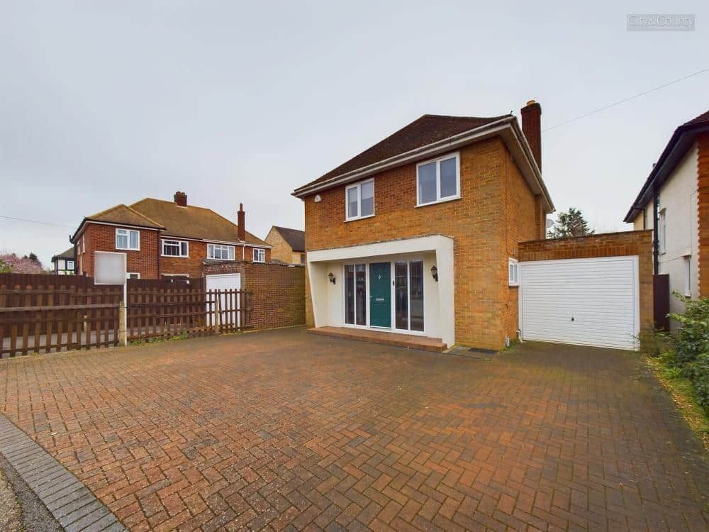 Thorpe Park Road, Peterborough, PE3 6LG