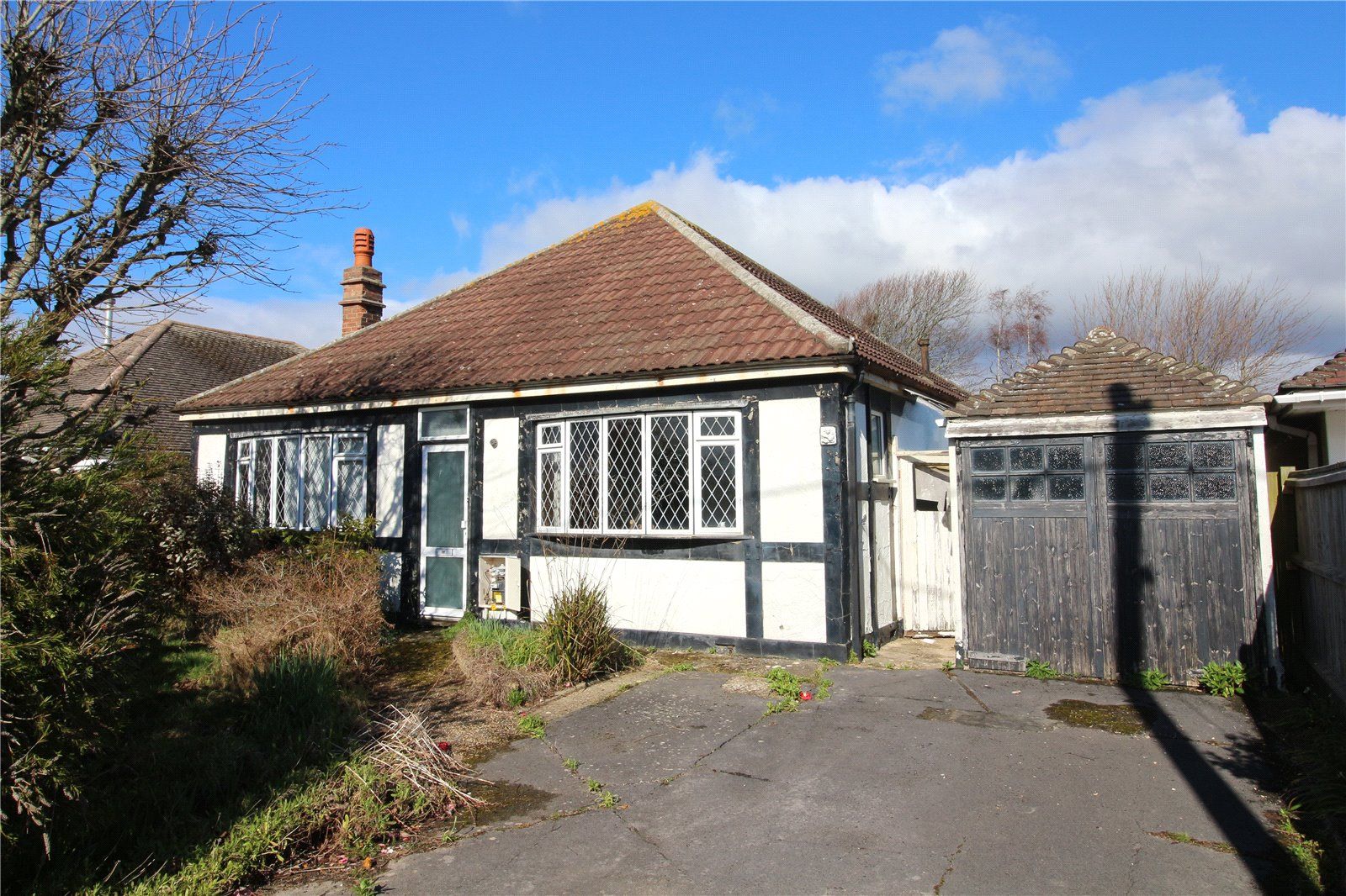 Heathwood Avenue, Barton On Sea, Hampshire, BH25 7LW