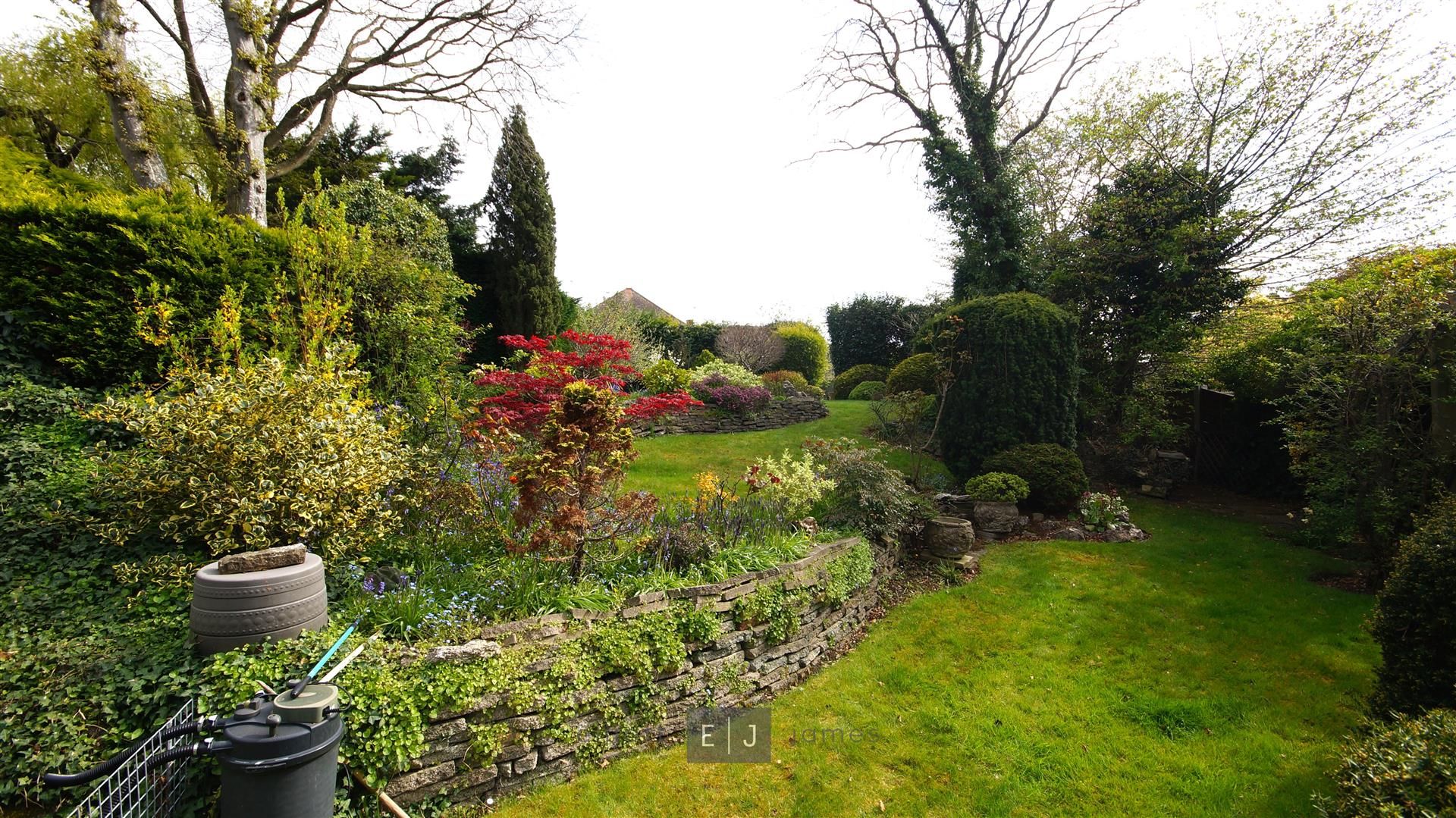 5 bed detached house for sale in Whitehall Lane, Buckhurst Hill