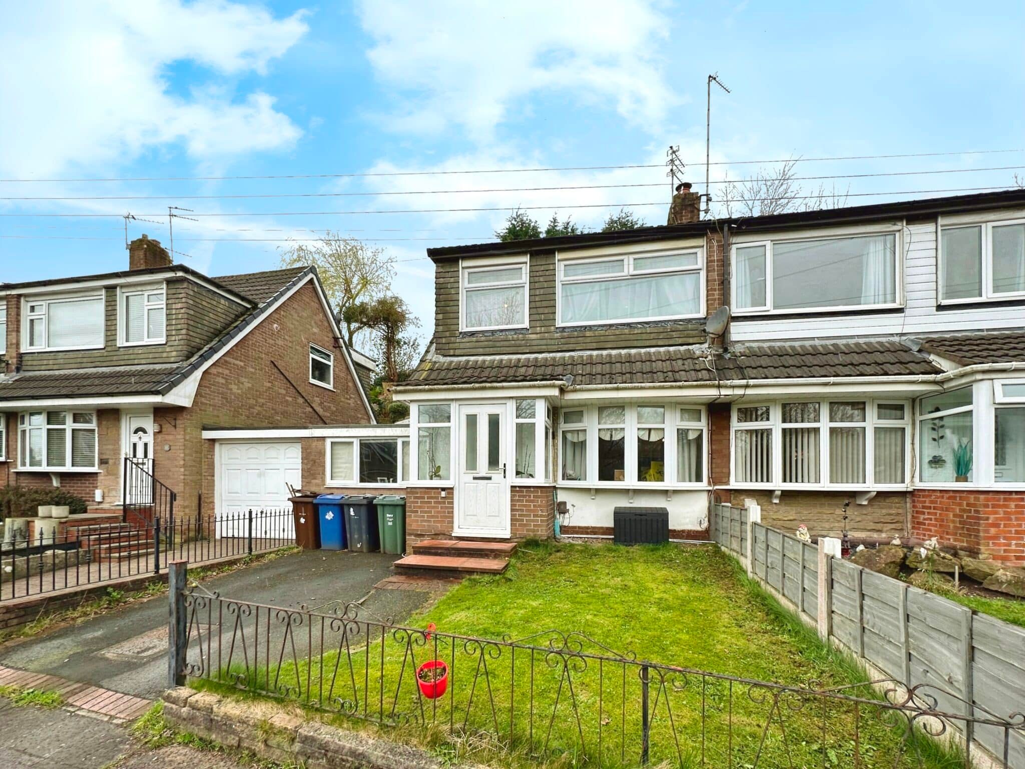 Nuttall Avenue, Whitefield, M45