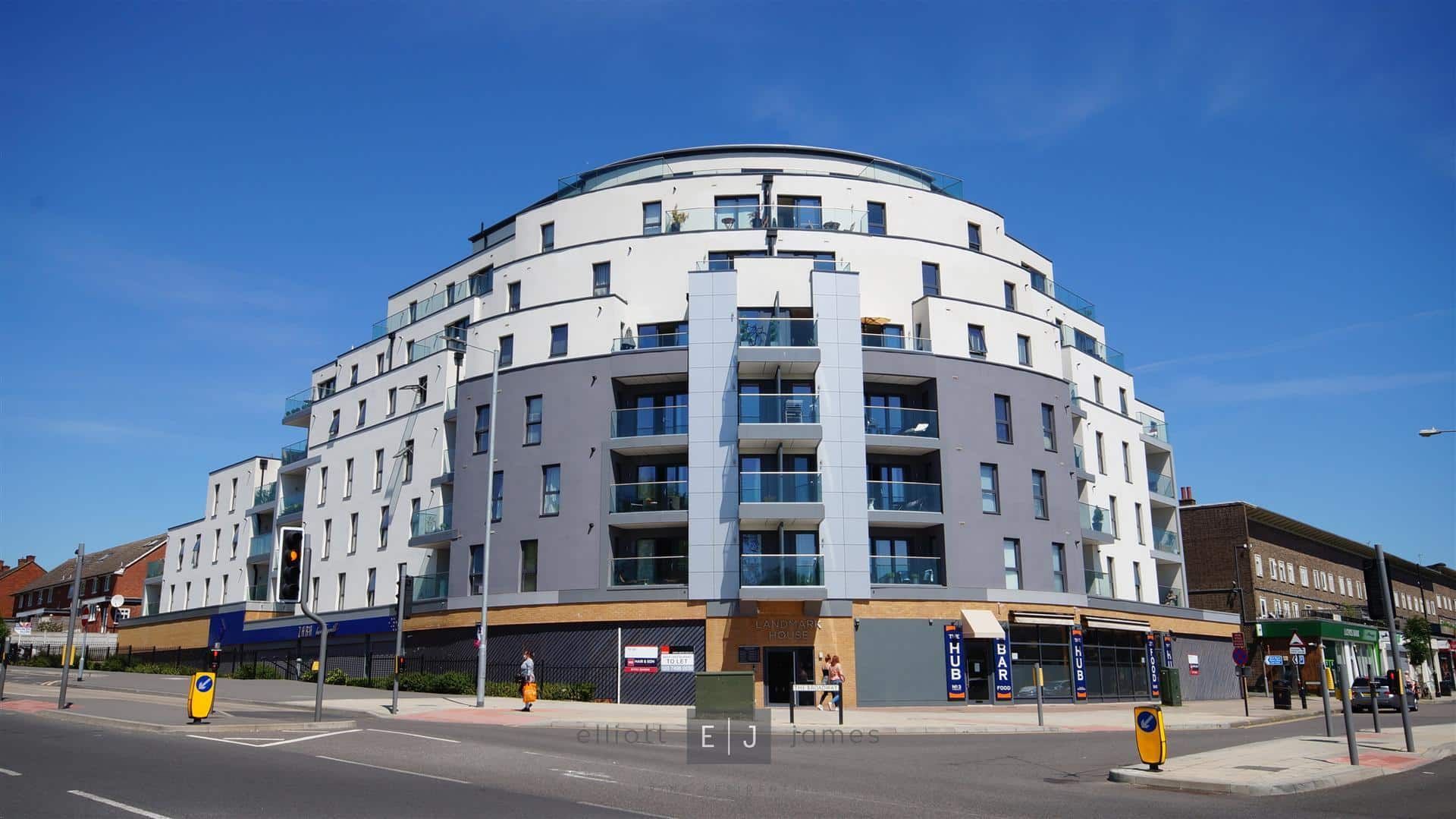 2 bed flat to rent in The Broadway, Loughton Elliott James Prime