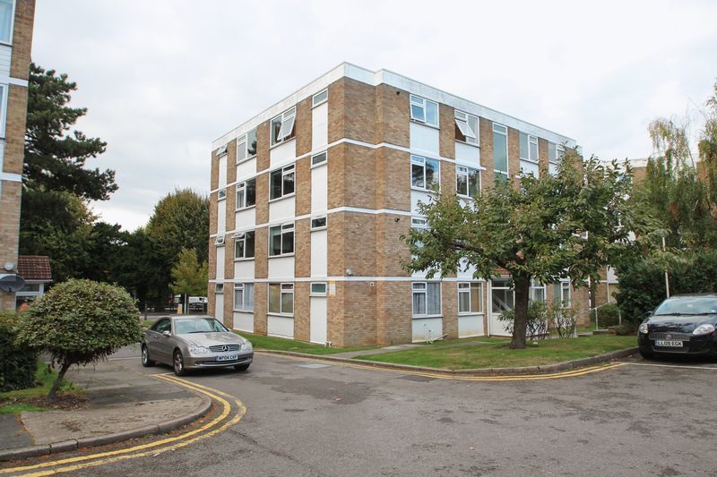 Pickwick Court, London, Greater London, SE9