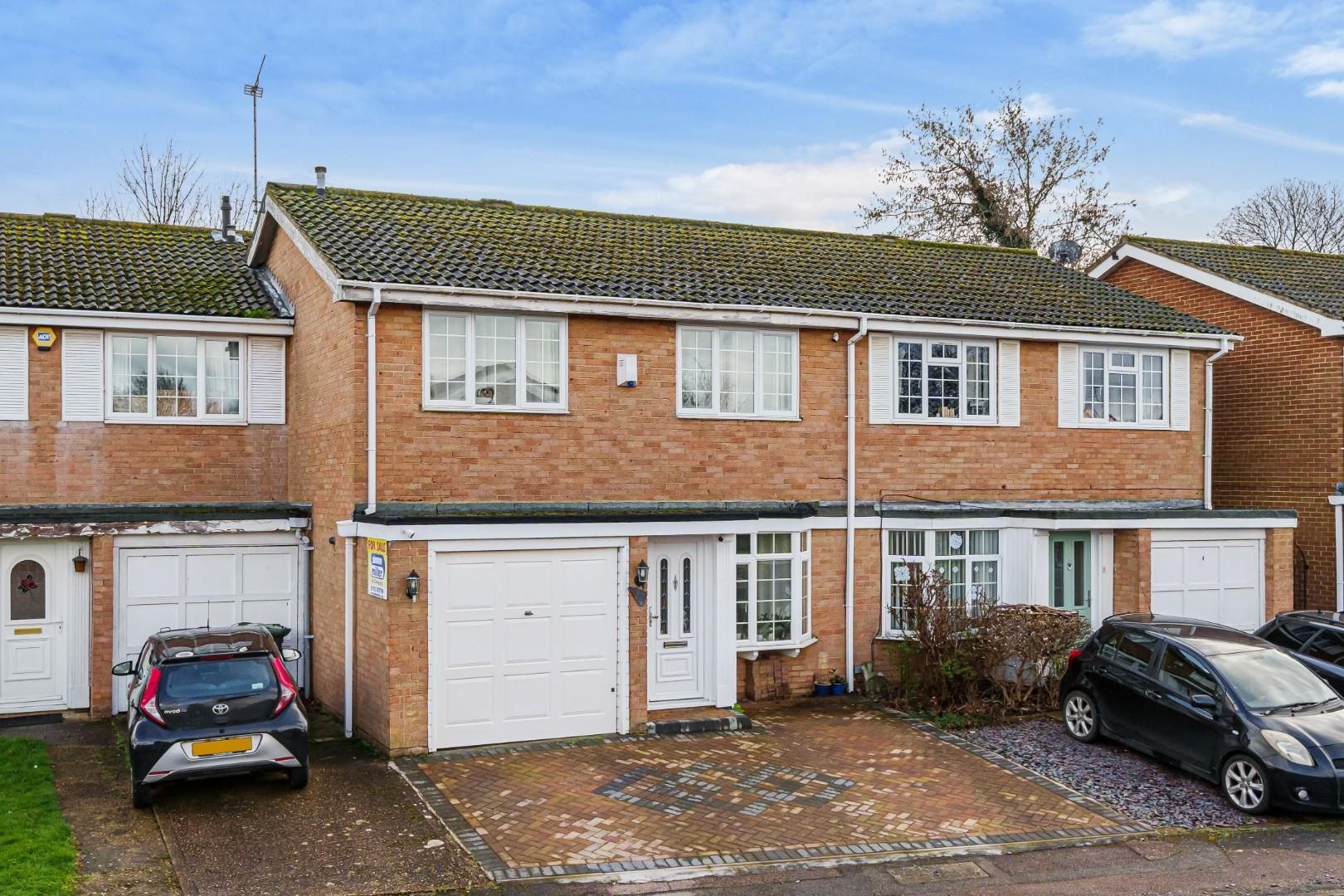 Pear Tree Avenue, Ditton, Aylesford, Kent, ME20 6EB