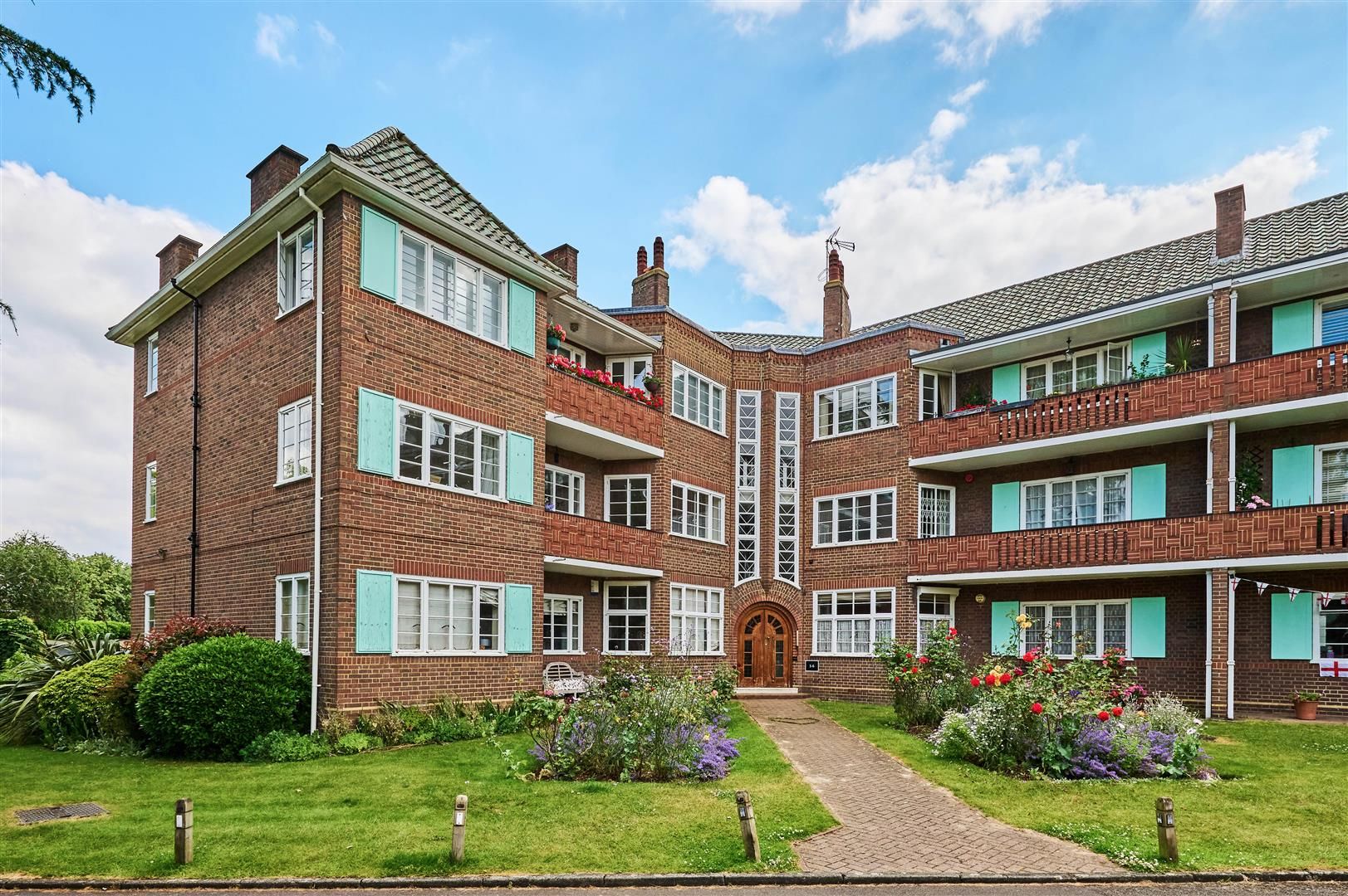 Roehampton Close, London, SW15 5LU