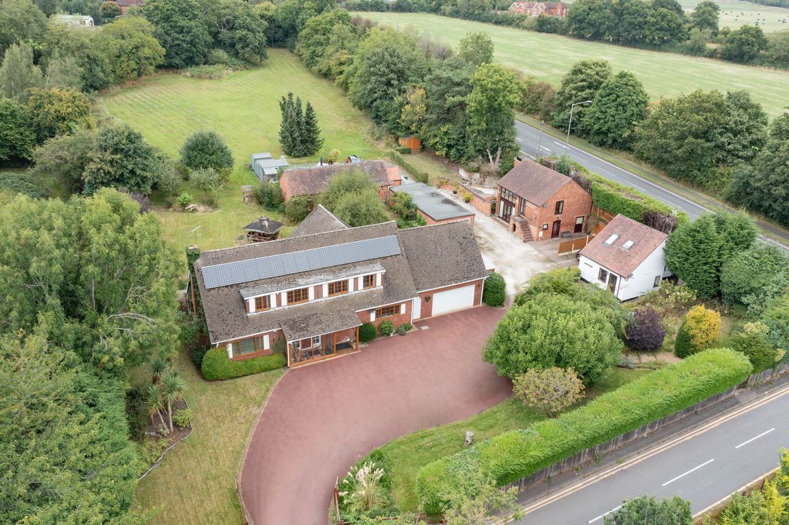 Bittell Farm Road, Alvechurch, Birmingham, B48 7AF