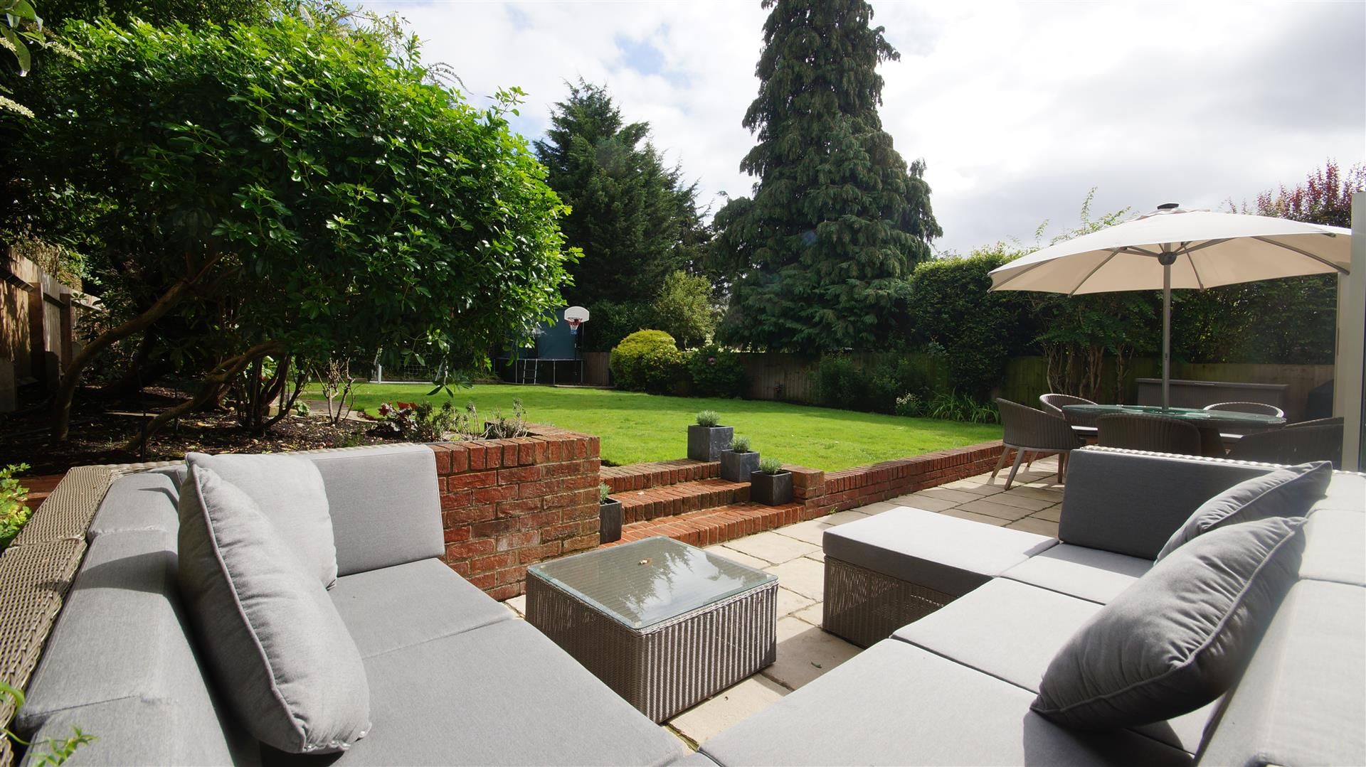 5 bed detached house for sale in Luctons Avenue, Buckhurst Hill Elliott James Prime Residential