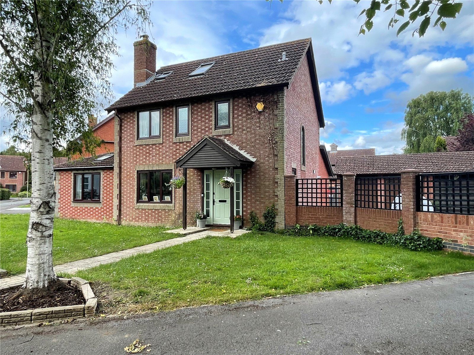 Yew Tree Close, Bramley, Tadley, Hampshire, RG26 5UQ