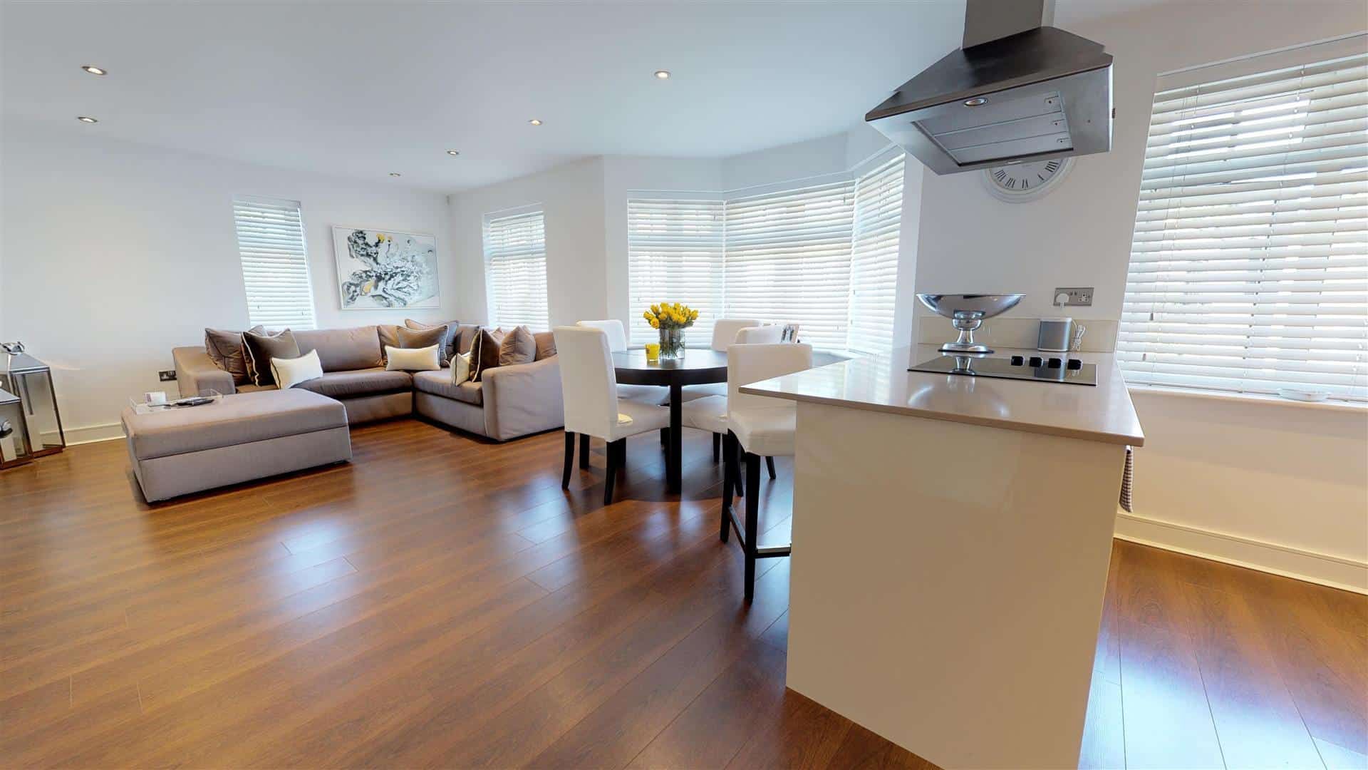 2 bed flat for sale in Lower Park Road, Loughton Elliott James