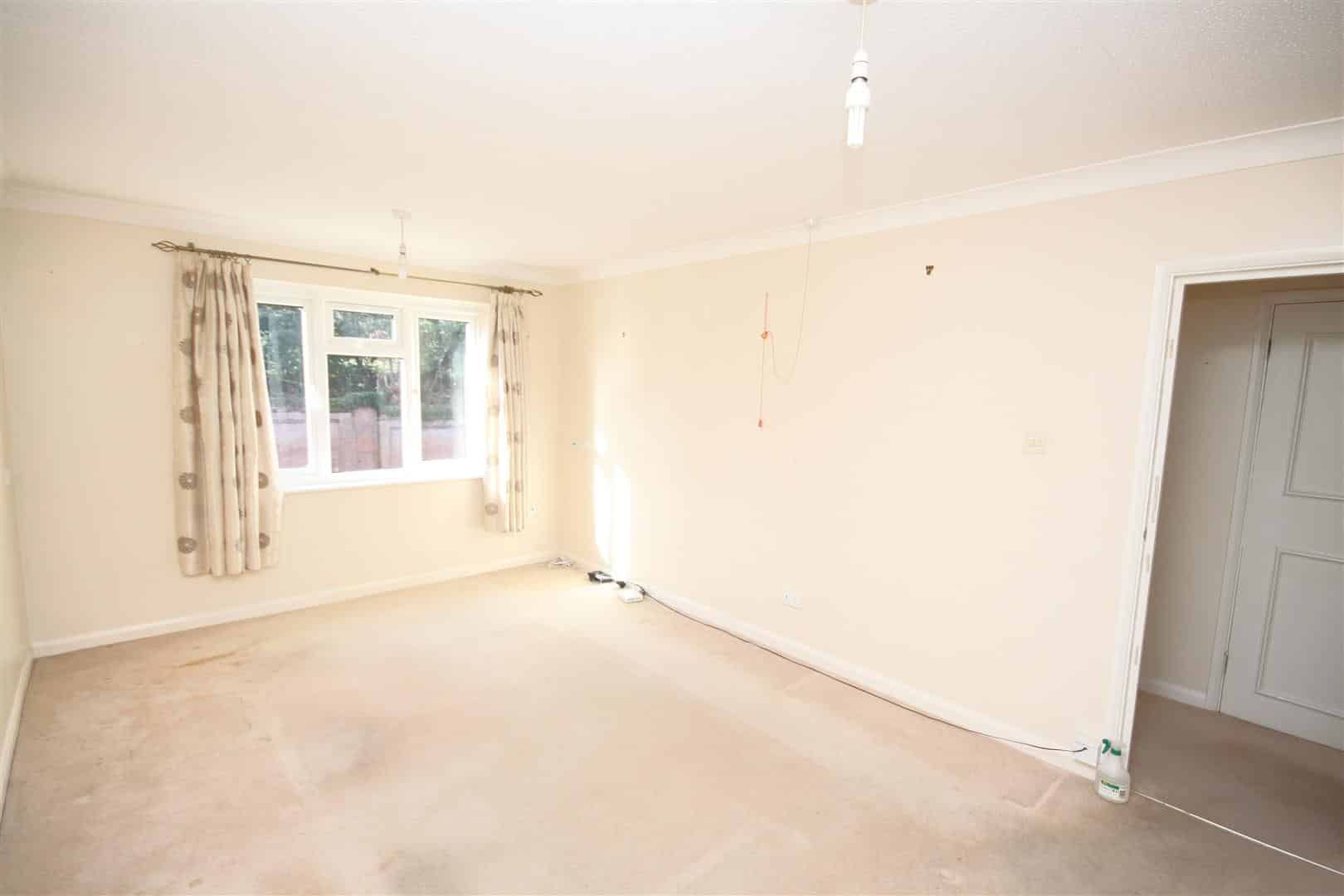 1 bed flat for sale in Forest Close, Chislehurst Edmund Estate Agents