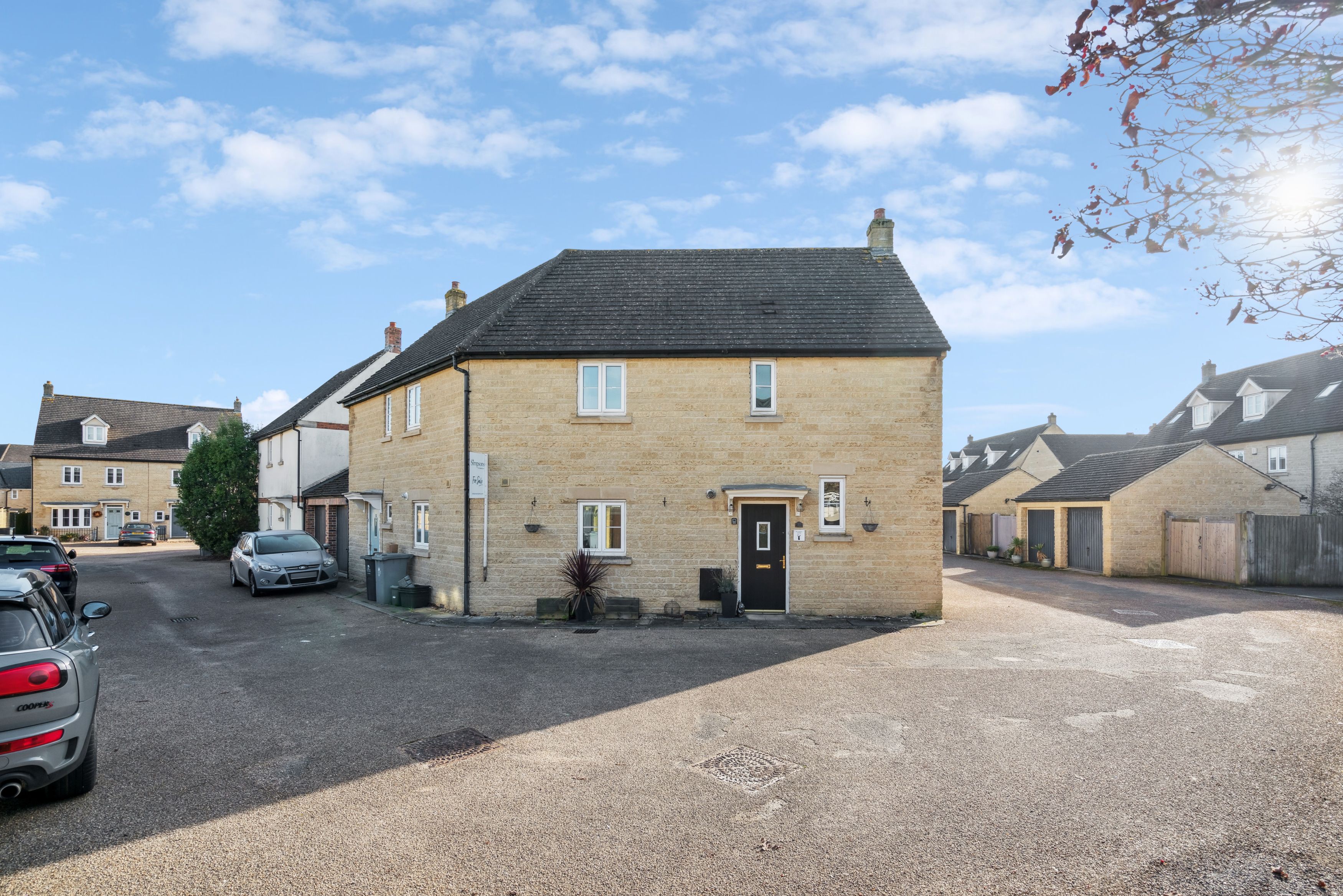 Lupin Lane, Carterton, Carterton, OX18 1GX