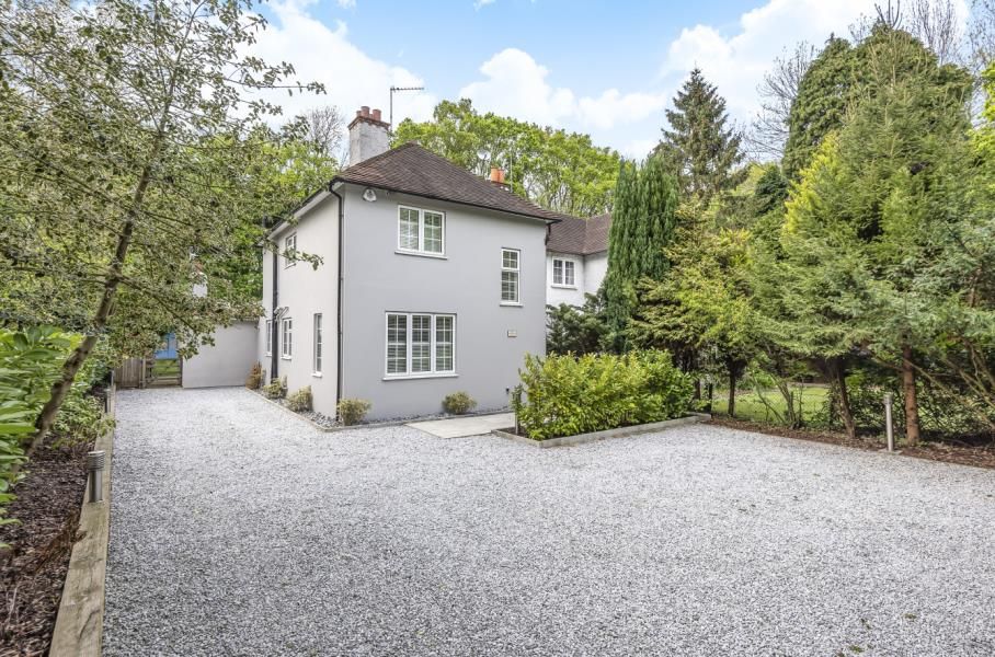 Trumpsgreen Road, Virginia Water, Surrey, GU25 4DZ