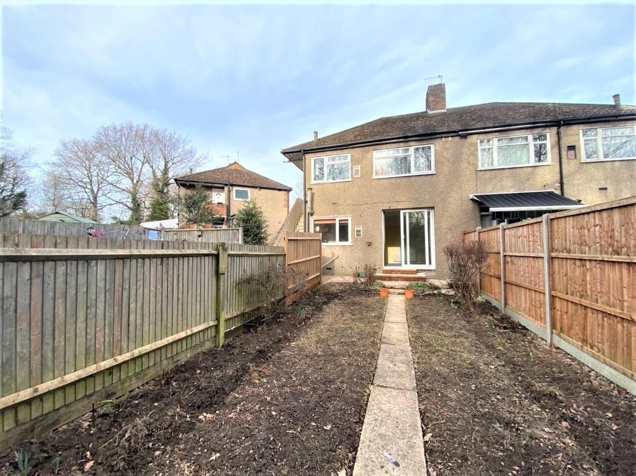 2 bed flat for sale in Eynsford Close, Petts Wood Edmund Estate Agents