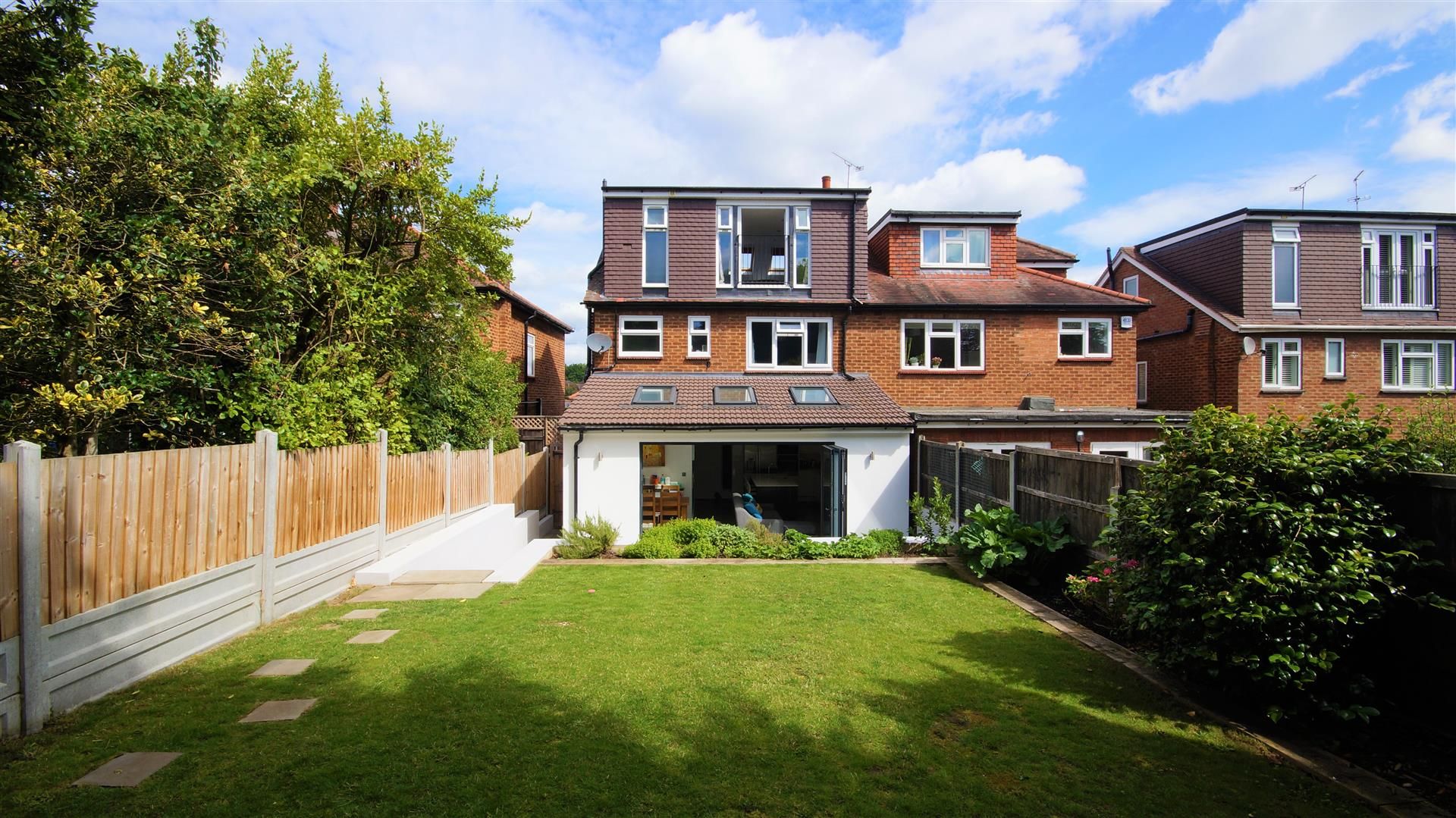 4 bed semidetached house for sale in Dene Road, Buckhurst Hill
