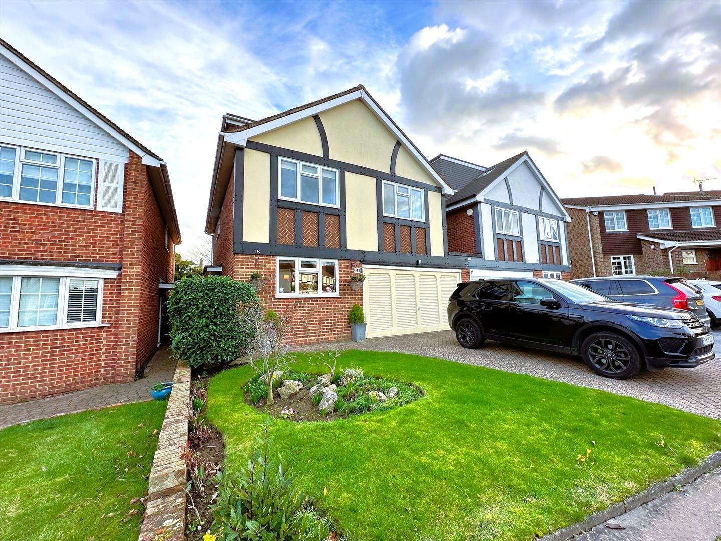 Buckingham Close, Petts Wood, Kent, BR5 1SA