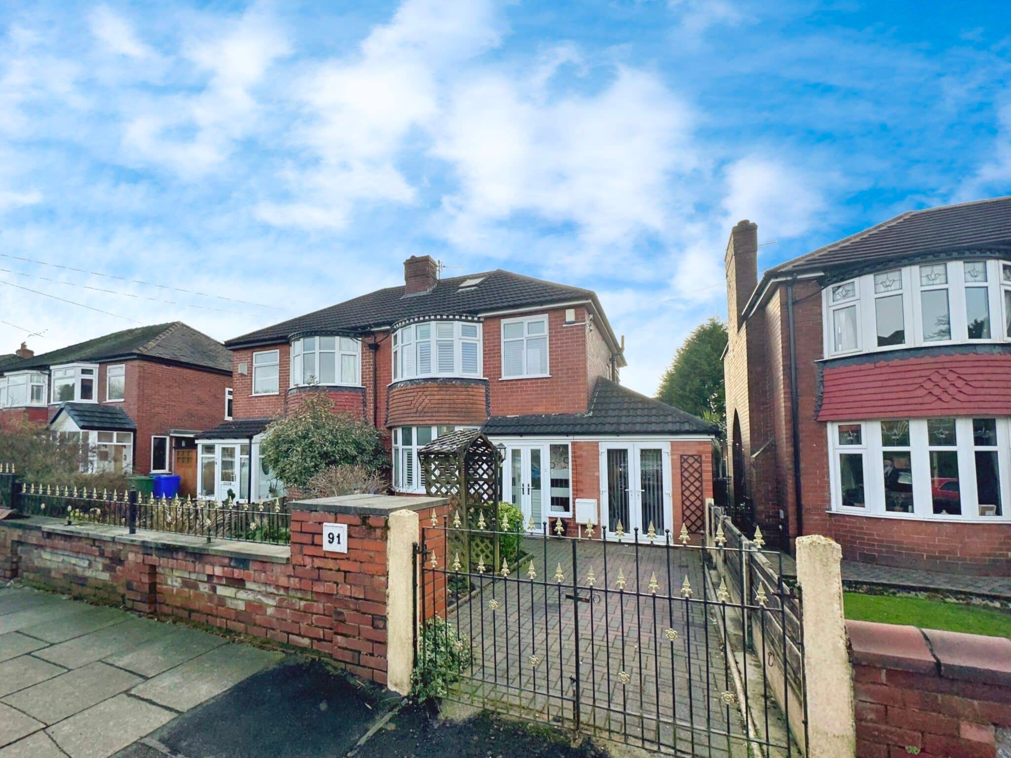 Sandy Lane, Prestwich, M25