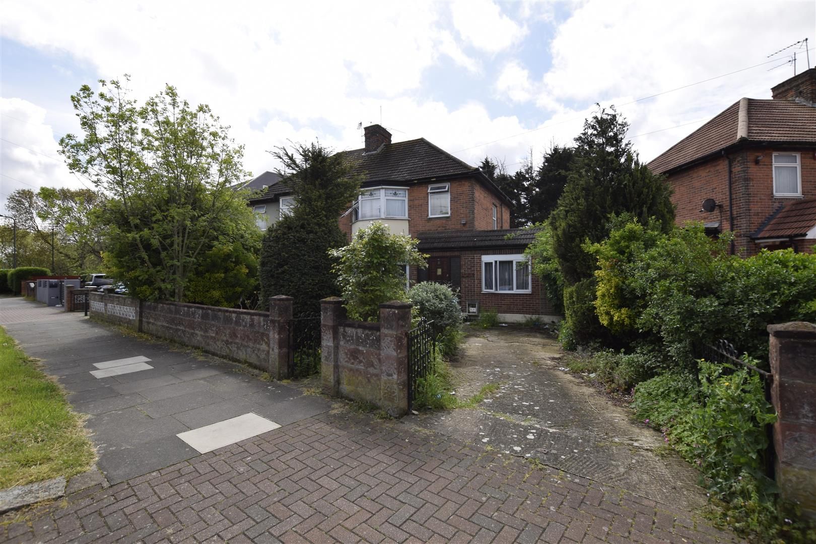 Vivian Avenue, Wembley, Middlesex, HA9 6RW