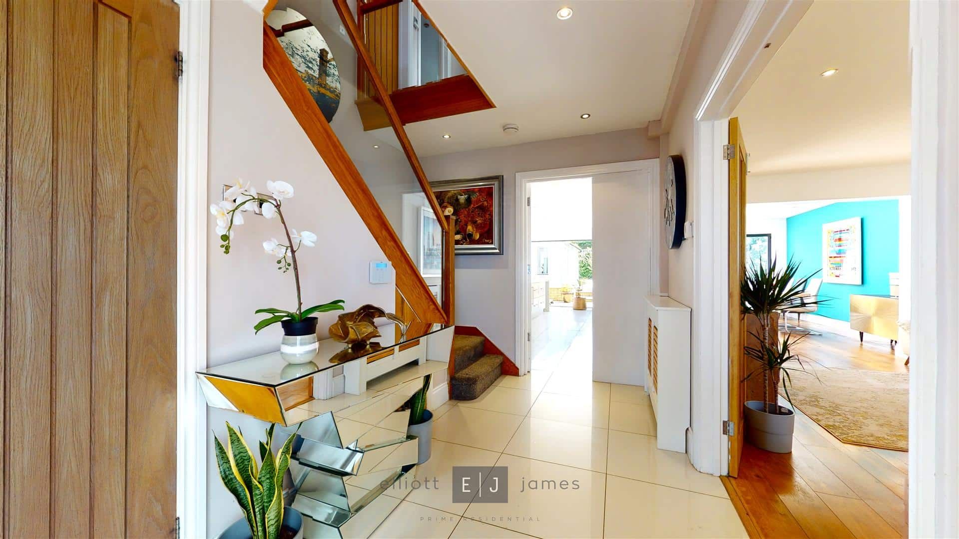 5 bed detached house for sale in Brancepeth Gardens, Buckhurst Hill