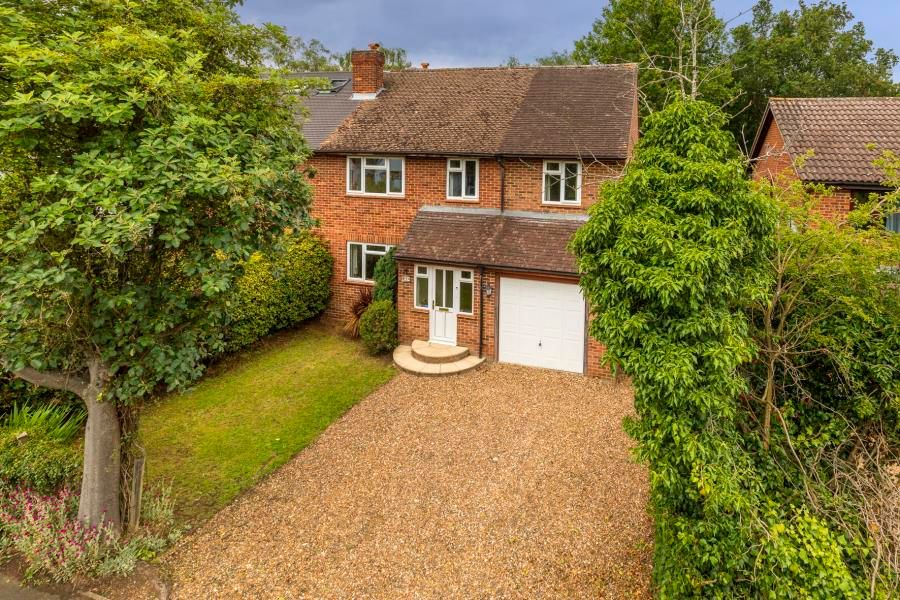 Cabrera Avenue, Virginia Water, Surrey, GU25 4EZ