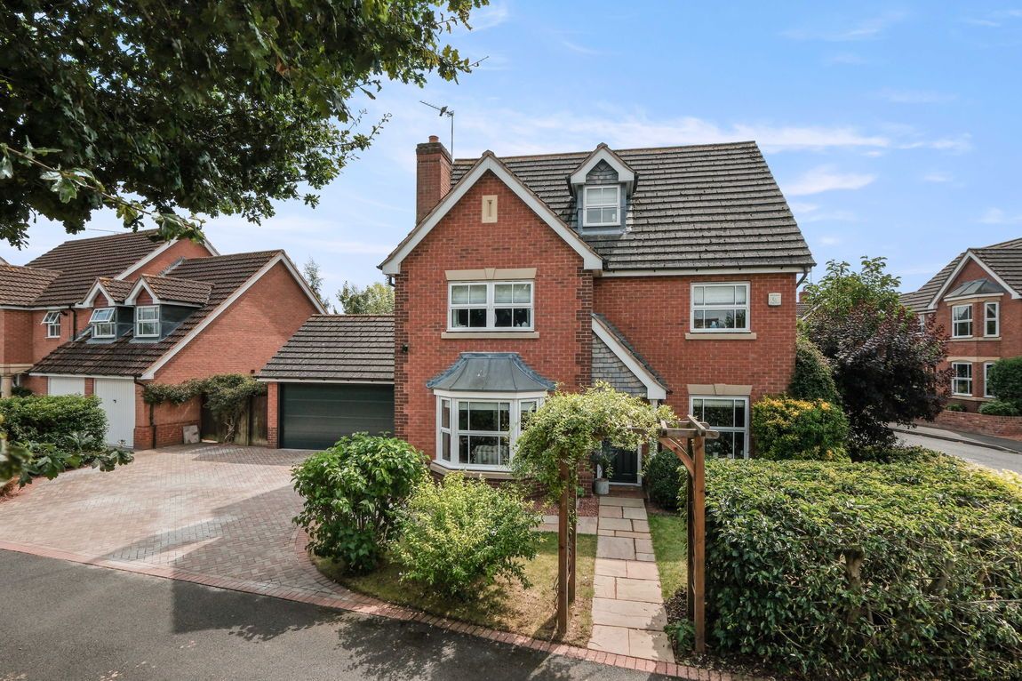 Gentian Close, Claines, Worcester, WR3 7LQ