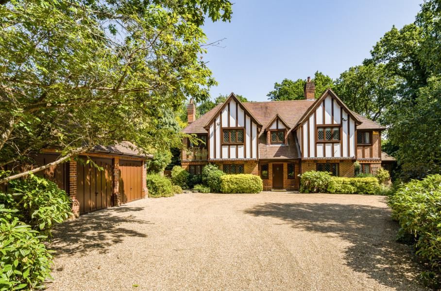 Woodlands Road East, Virginia Water, Surrey, GU25 4PH