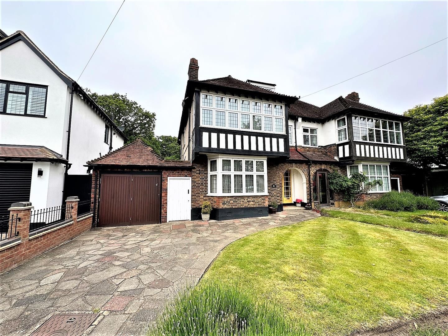 Petts Wood Road, Petts Wood East, Kent, BR5 1LB