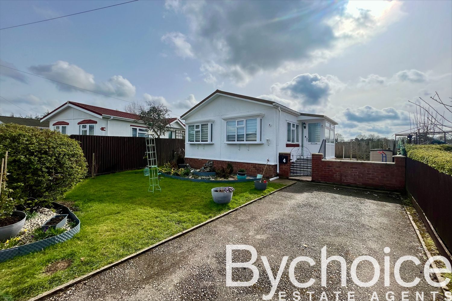 4 Chequers Park, Whatfield Road, Elmsett, IP7 6LY